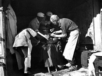 在實踐中傳承紅色基因——讀《紀念白求恩》讀后感