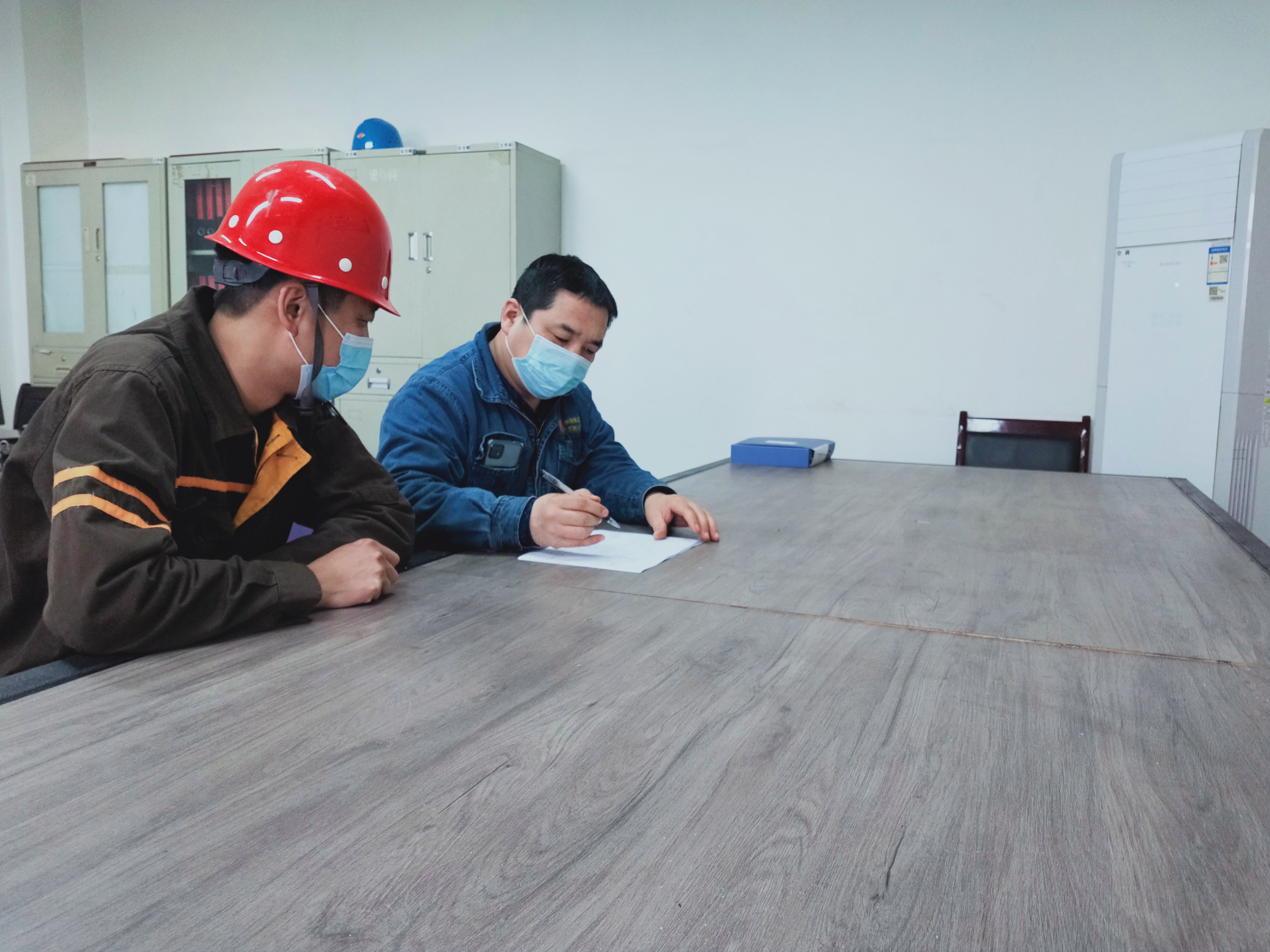 ��벢�e�����ļ���ȫ���o�W