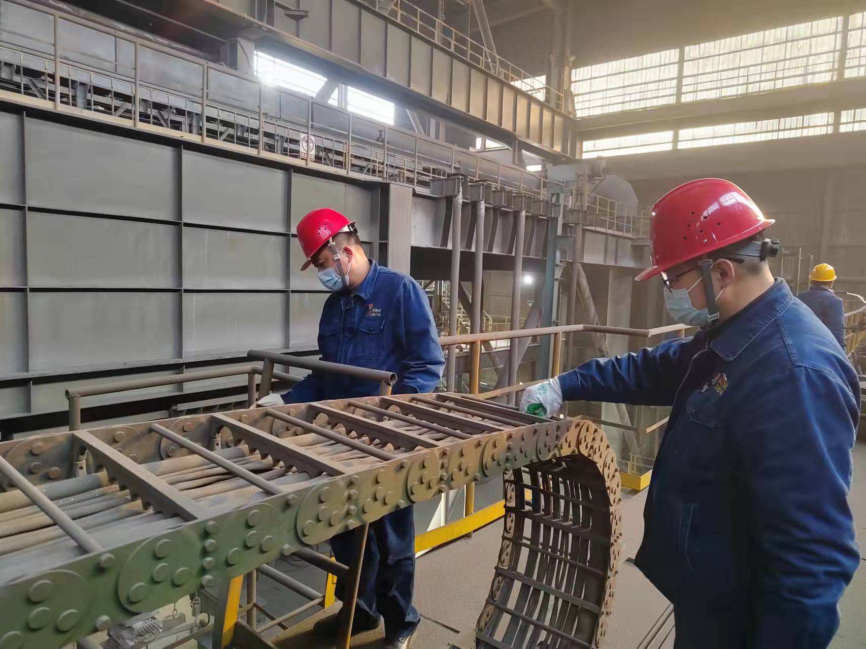 繃緊弦,拉滿弓!煉鋼廠嚴陣以待“疫”掃而空 繃緊弦,拉滿弓!煉鋼廠嚴陣以待“疫”掃而空