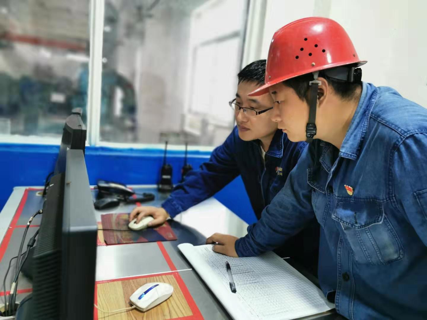 清風(fēng)廉雨浸潤鋼城,浸潤心田 清風(fēng)廉雨浸潤鋼城,浸潤心田