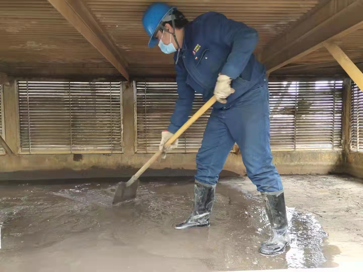 深冬時節,他們用最狠的方式做最溫暖的事 深冬時節,他們用最狠的方式做最溫暖的事