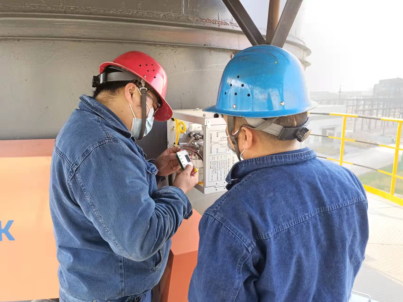 環保監測,唱響鋼城綠色“主旋律” 環保監測,唱響鋼城綠色“主旋律”