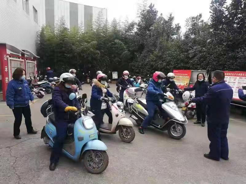 擼袖發(fā)力,打響新年安全“首發(fā)戰(zhàn)” 擼袖發(fā)力,打響新年安全“首發(fā)戰(zhàn)”