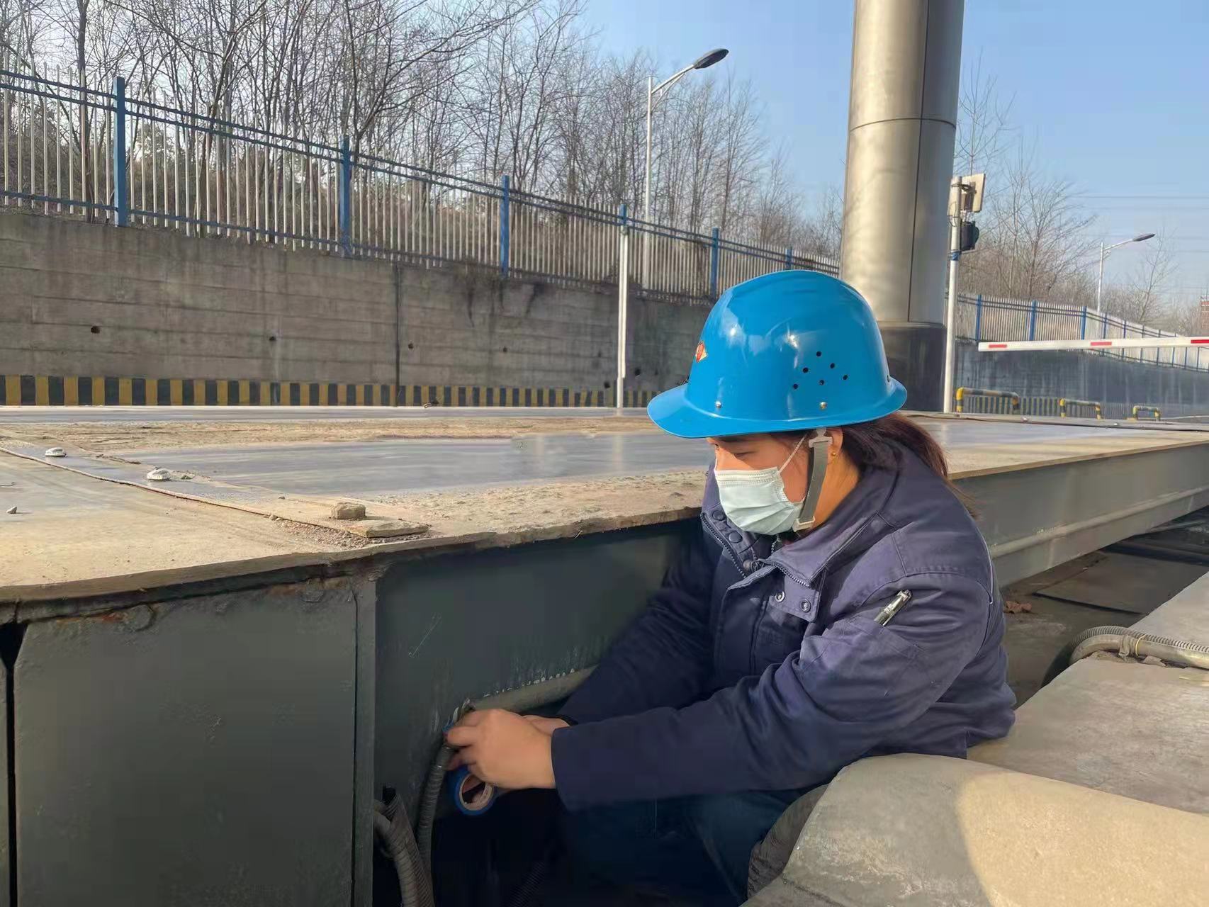 擼袖發(fā)力,打響新年安全“首發(fā)戰(zhàn)” 擼袖發(fā)力,打響新年安全“首發(fā)戰(zhàn)”