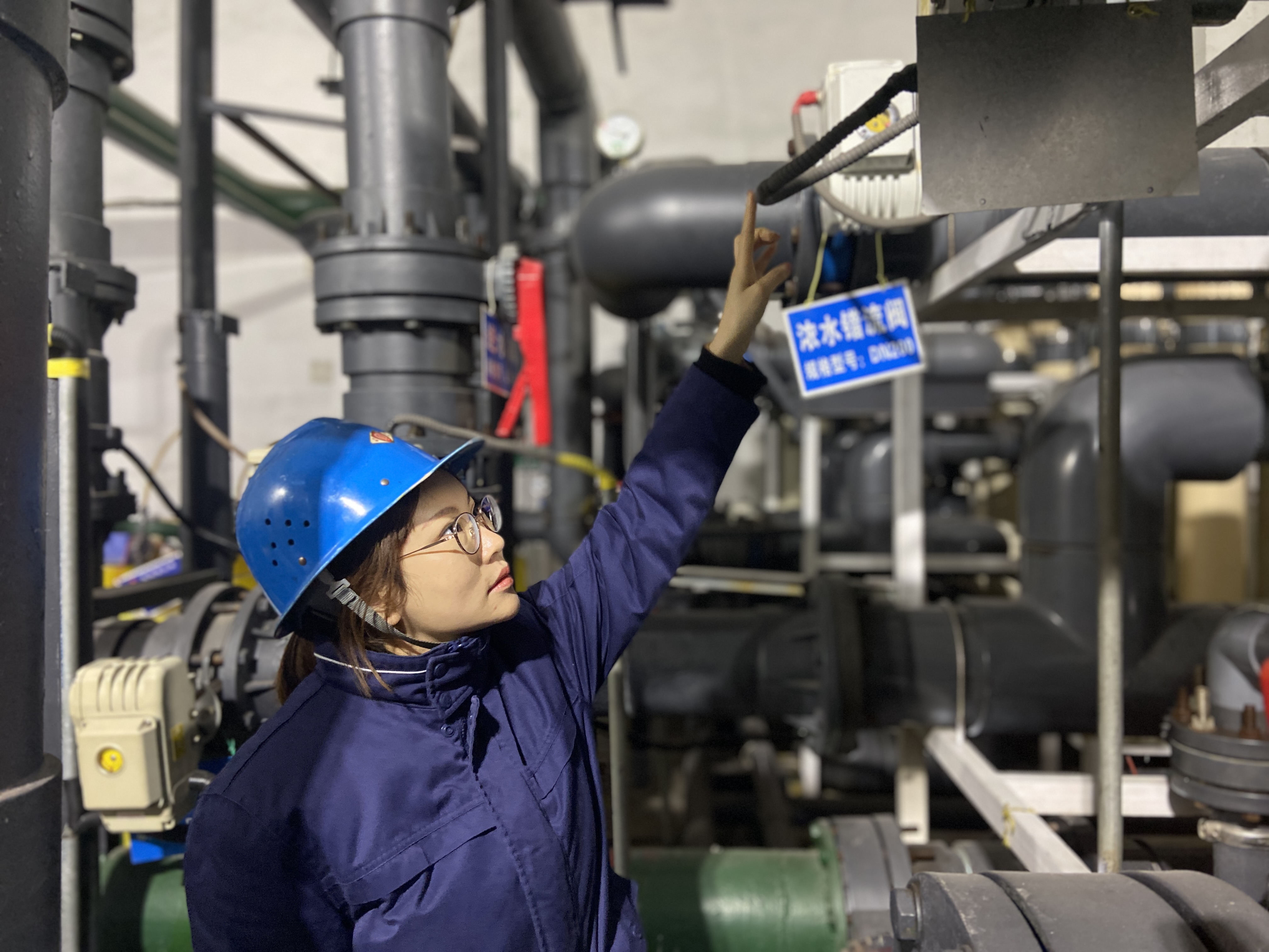 為了美麗鋼城:寒冬里的堅守 為了美麗鋼城:寒冬里的堅守