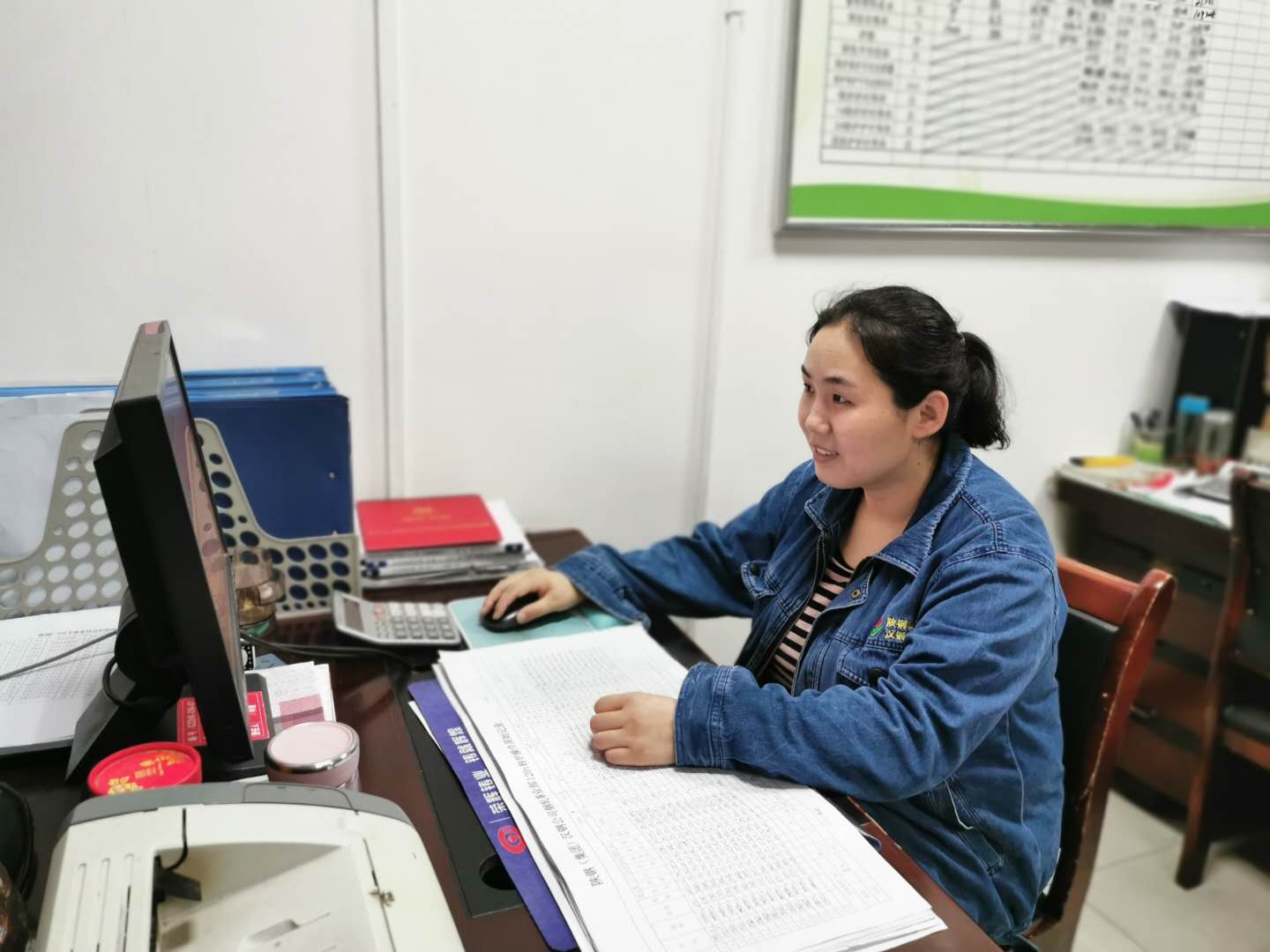 春節(jié)崗位上的他與她 春節(jié)崗位上的他與她