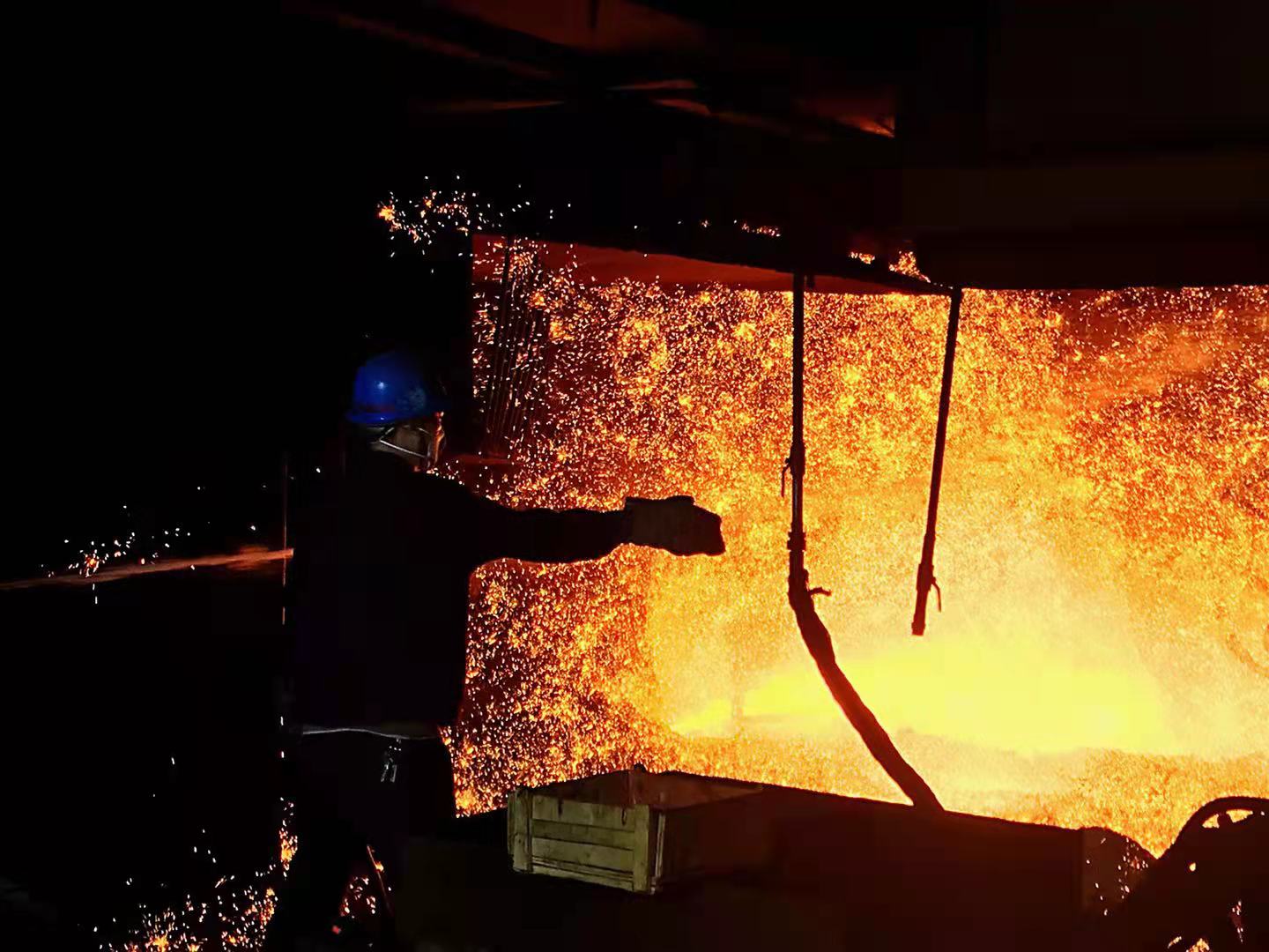 �䌍�����������L��ǰ���еğ��F����