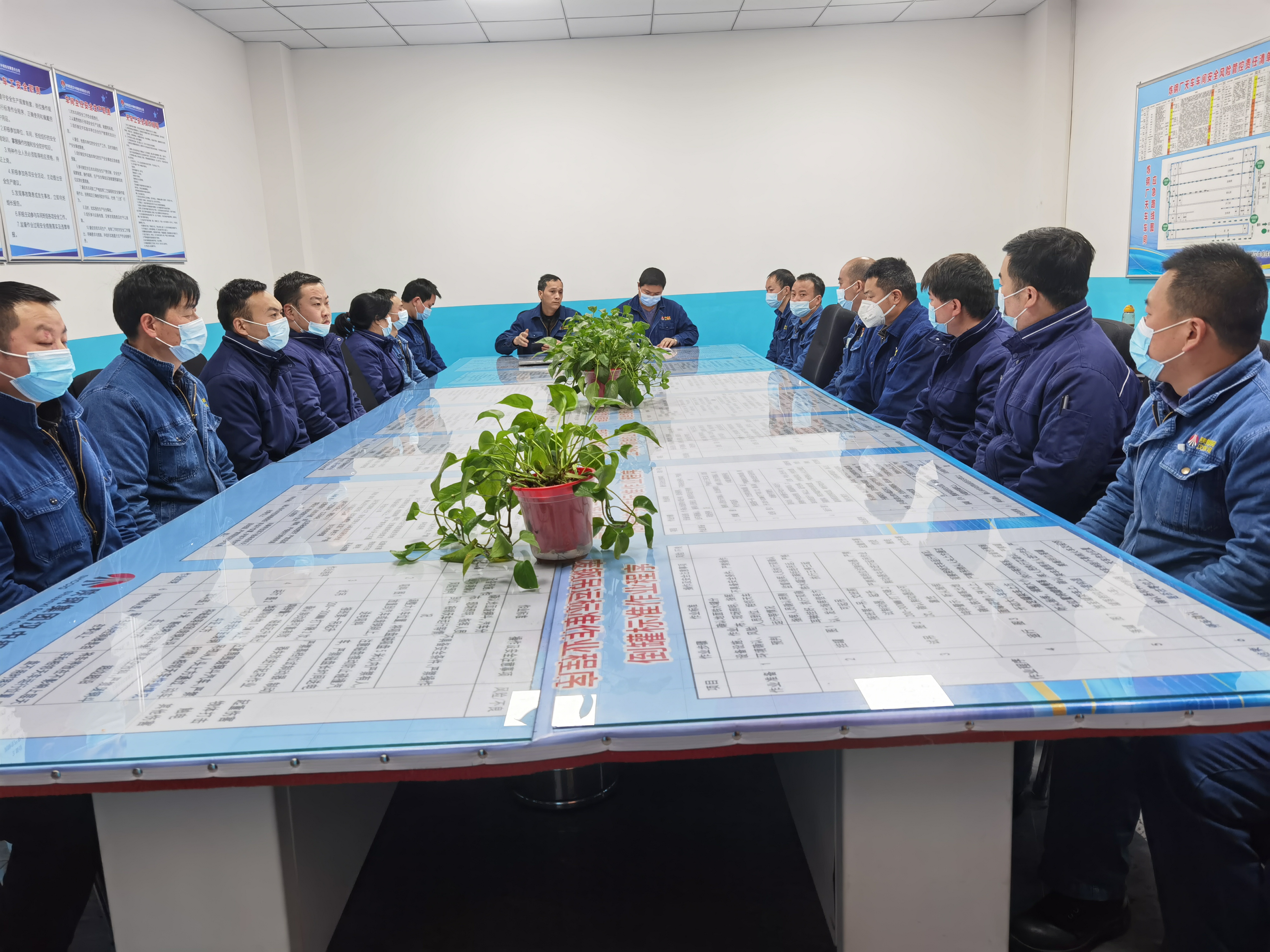 “三會”精神引領黨支部工作再起航 “三會”精神引領黨支部工作再起航