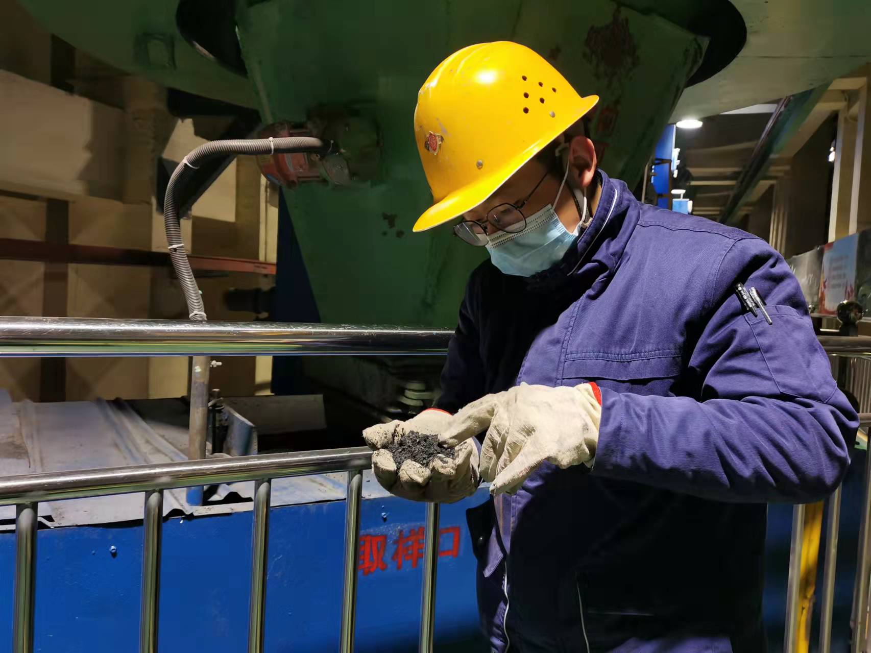 以奮斗為筆,書寫精彩人生 記陜鋼集團“先進工作者”唐安軍 以奮斗為筆,書寫精彩人生 記陜鋼集團“先進工作者”唐安軍