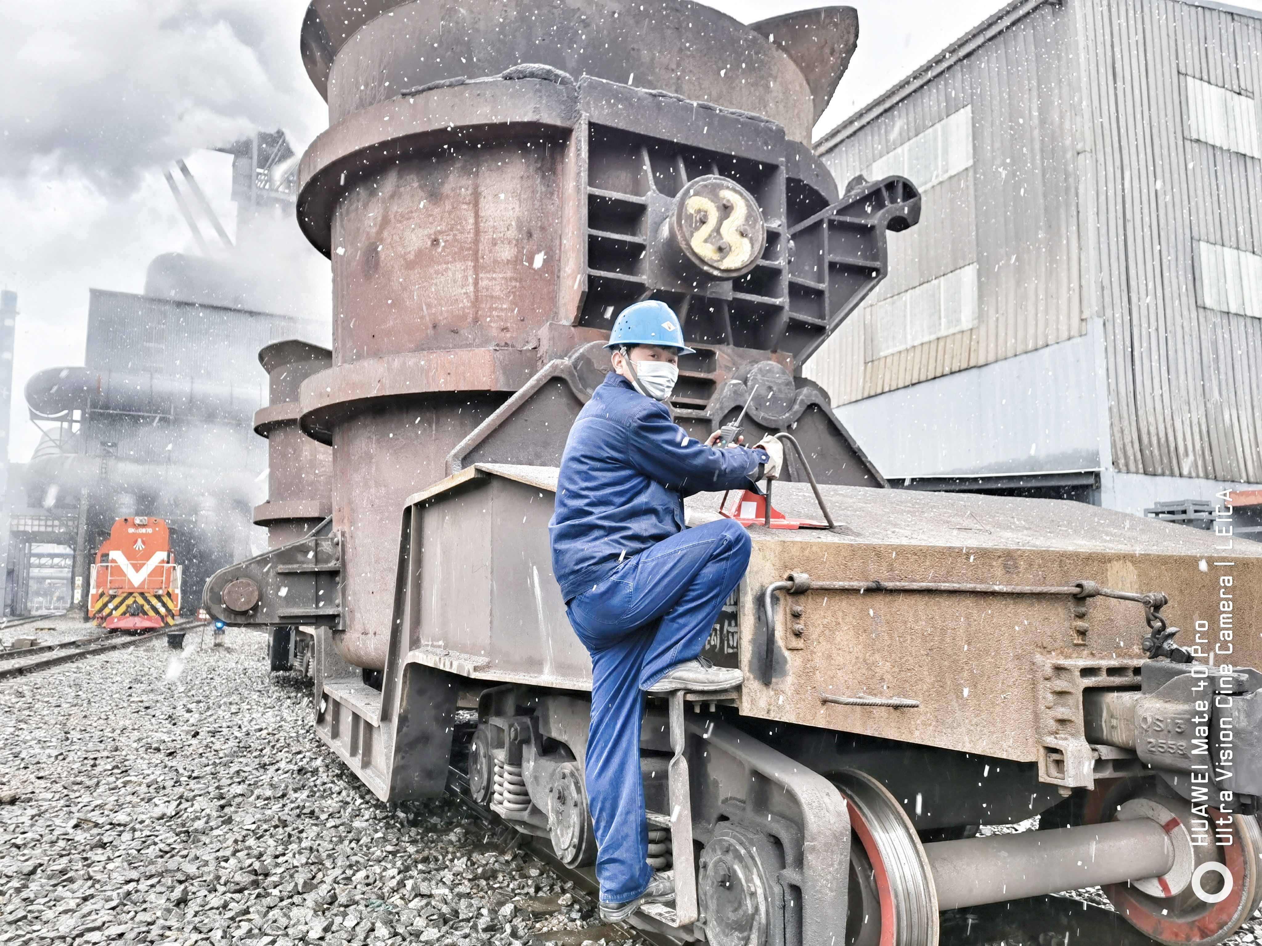 致敬!雨雪中的鋼鐵戰士 致敬!雨雪中的鋼鐵戰士