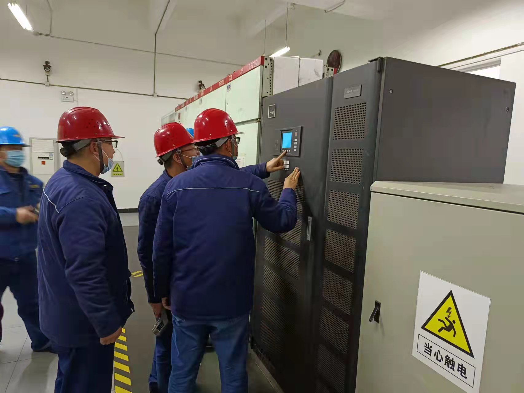 �����師�����섓(chu��ng)�°�M