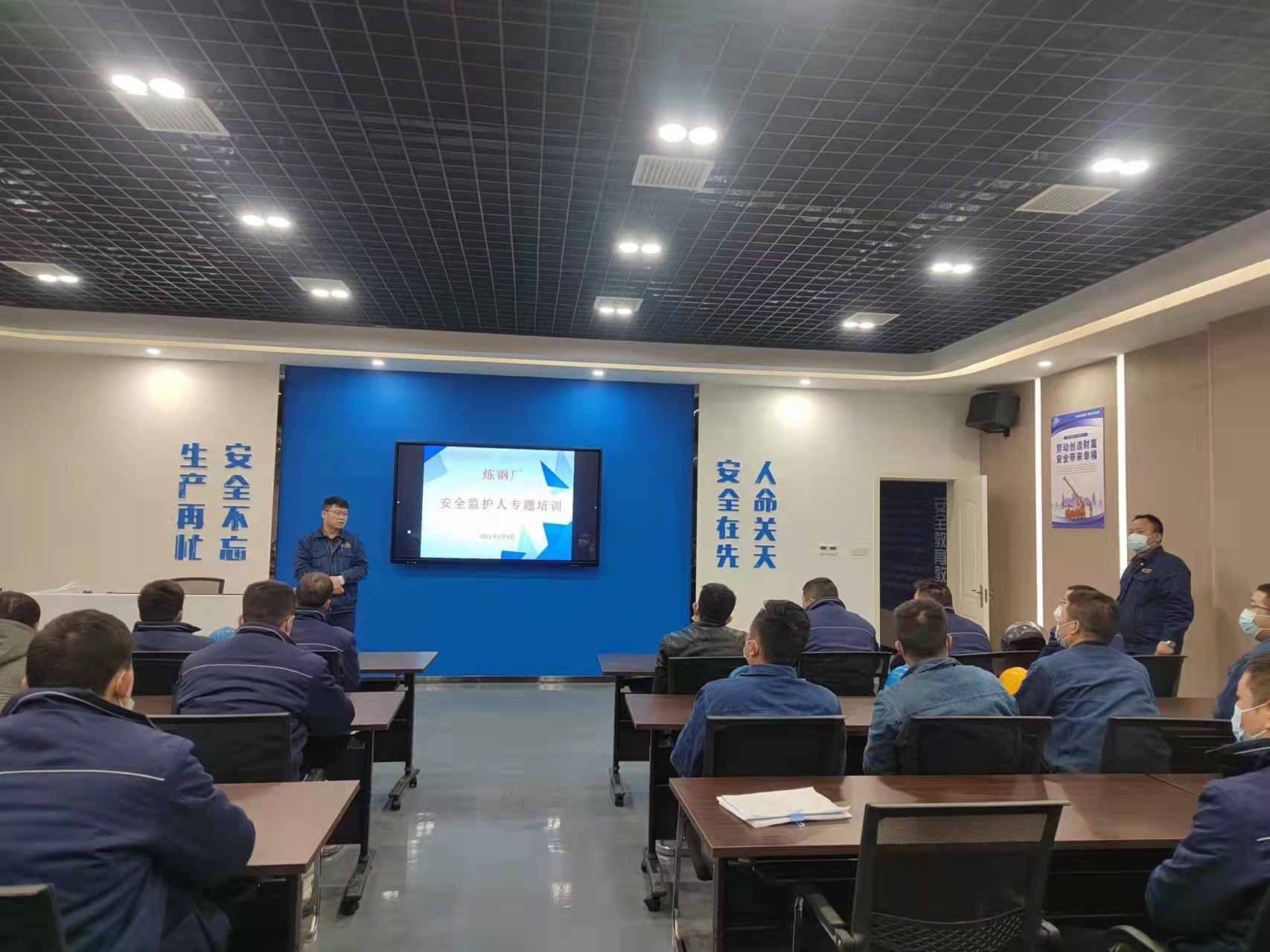 ����Ĭ����׌����ȫ�����ĸ����X