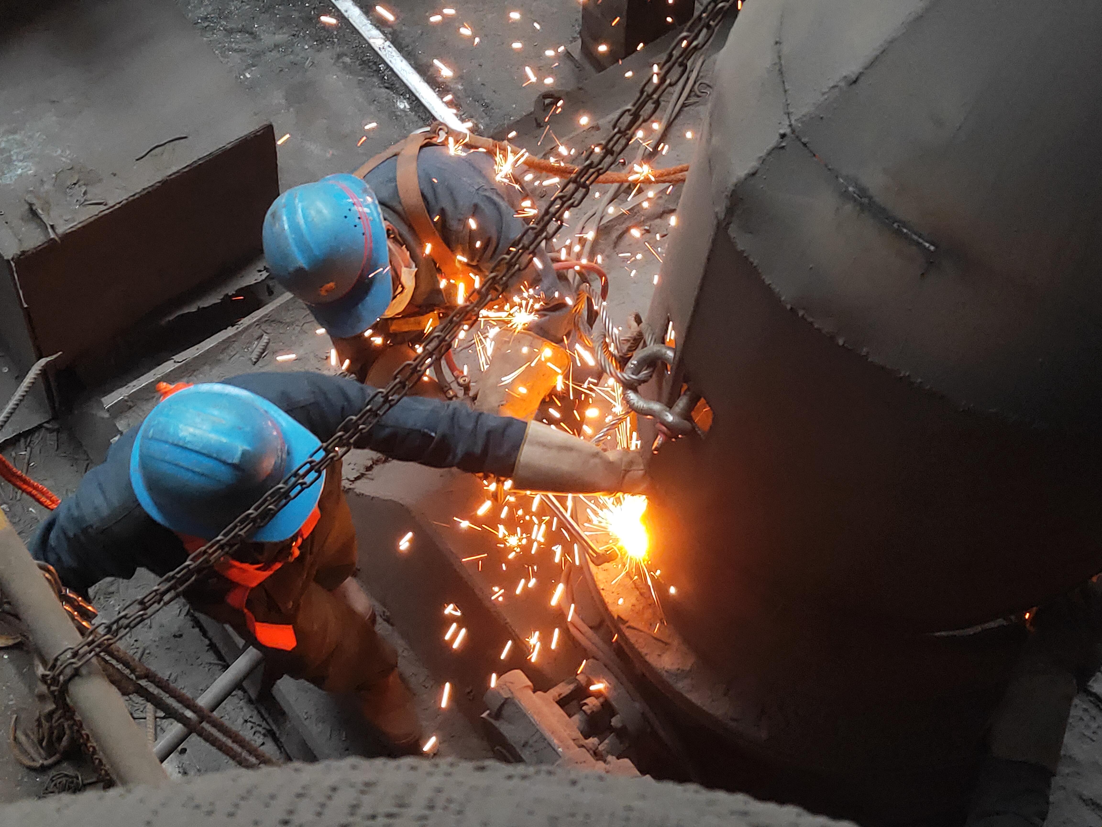 直擊現(xiàn)場,鏡頭里的“檢修日記” 直擊現(xiàn)場,鏡頭里的“檢修日記”