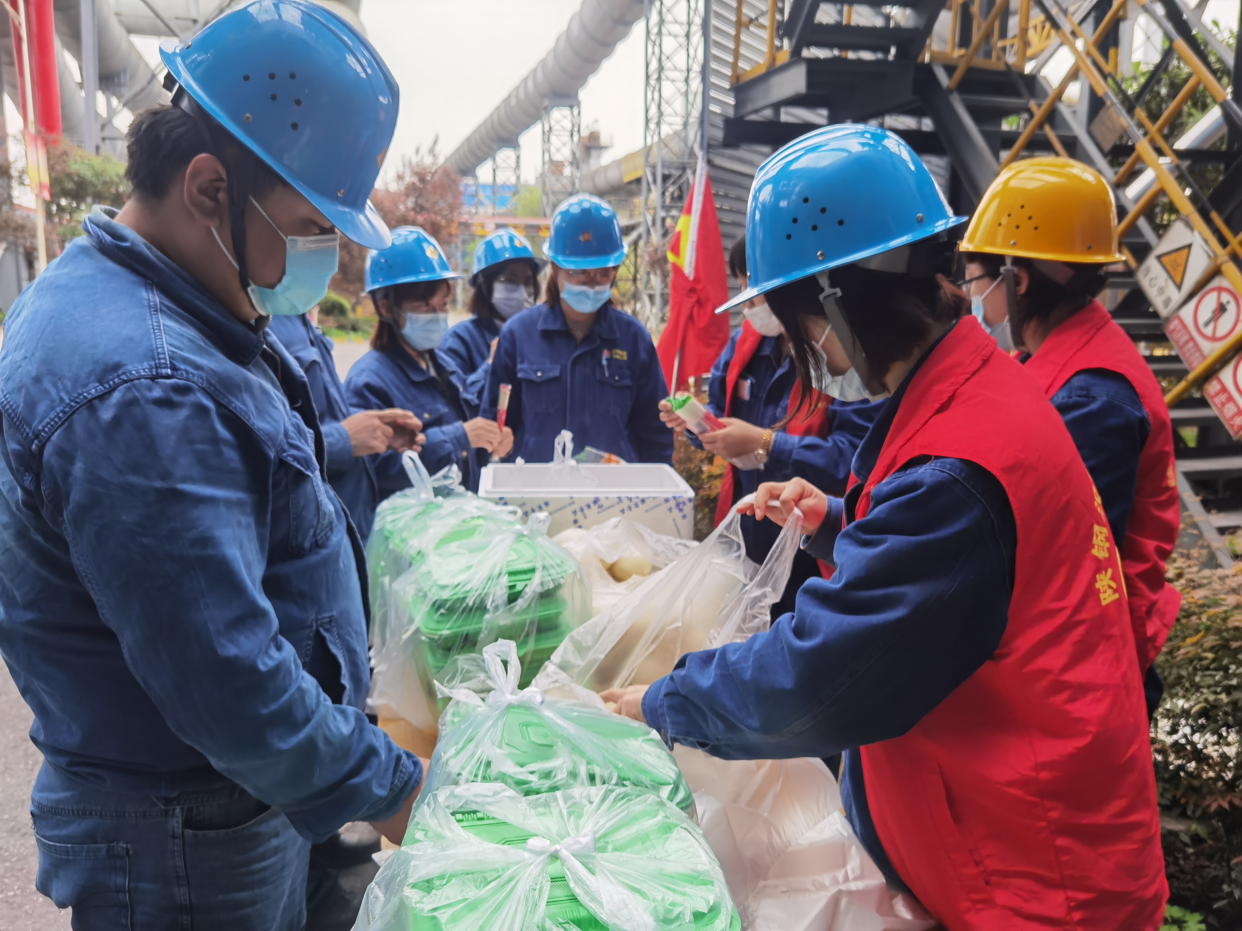 直擊現(xiàn)場,鏡頭里的“檢修日記” 直擊現(xiàn)場,鏡頭里的“檢修日記”