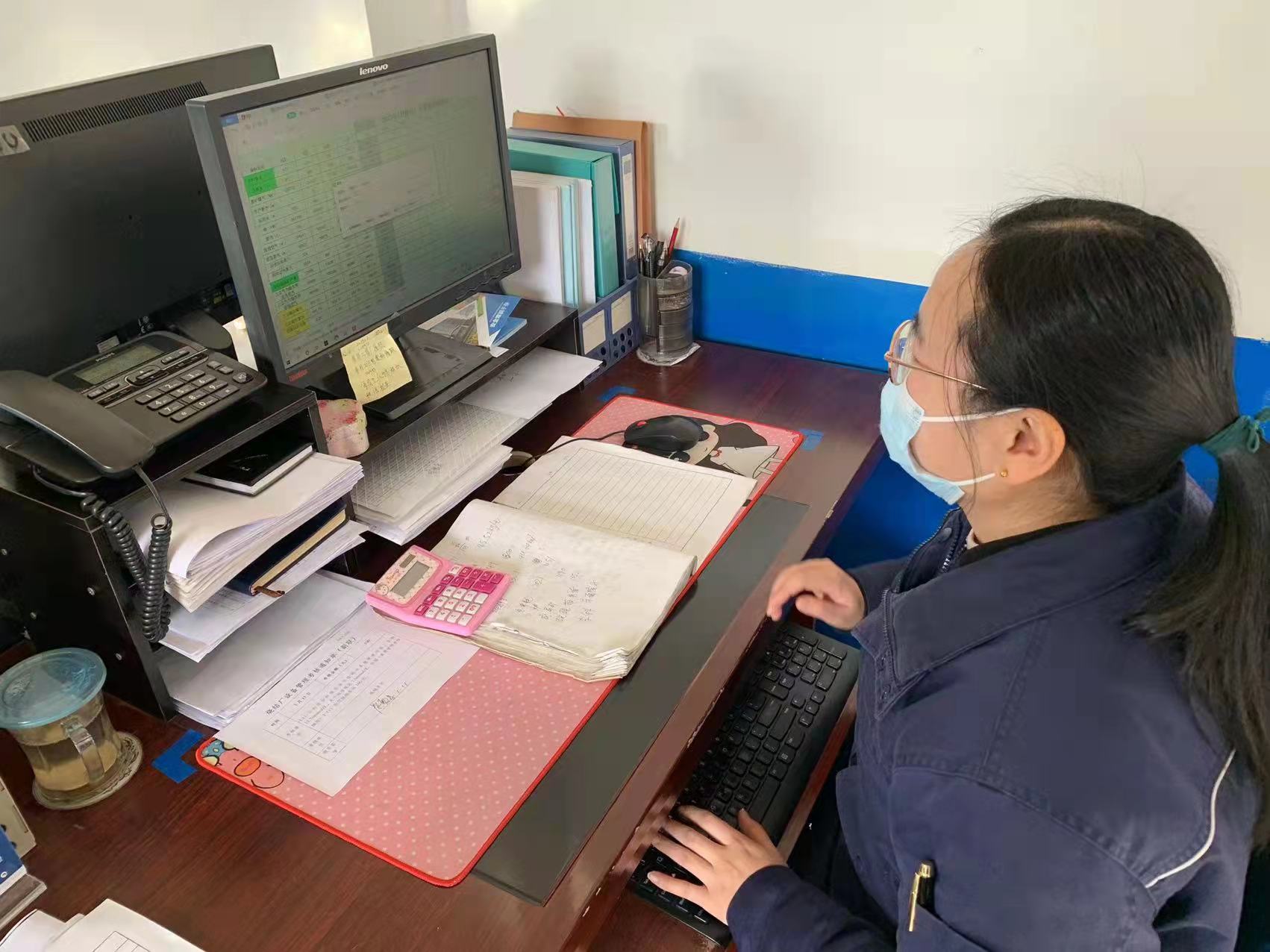 平凡崗位,書寫不凡人生——記陜鋼集團(tuán)2020-2021年度巾幗能手任華 平凡崗位,書寫不凡人生——記陜鋼集團(tuán)2020-2021年度巾幗能手任華