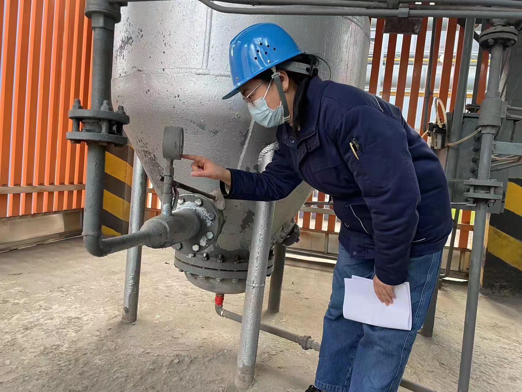 平凡崗位,書寫不凡人生——記陜鋼集團(tuán)2020-2021年度巾幗能手任華 平凡崗位,書寫不凡人生——記陜鋼集團(tuán)2020-2021年度巾幗能手任華