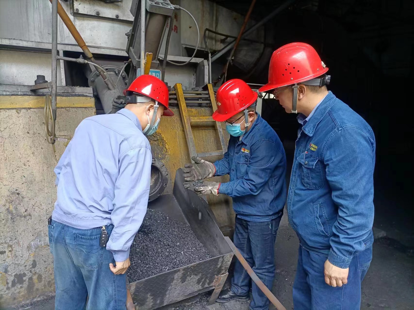 打好“組合拳”精準“降成本” 打好“組合拳”精準“降成本”