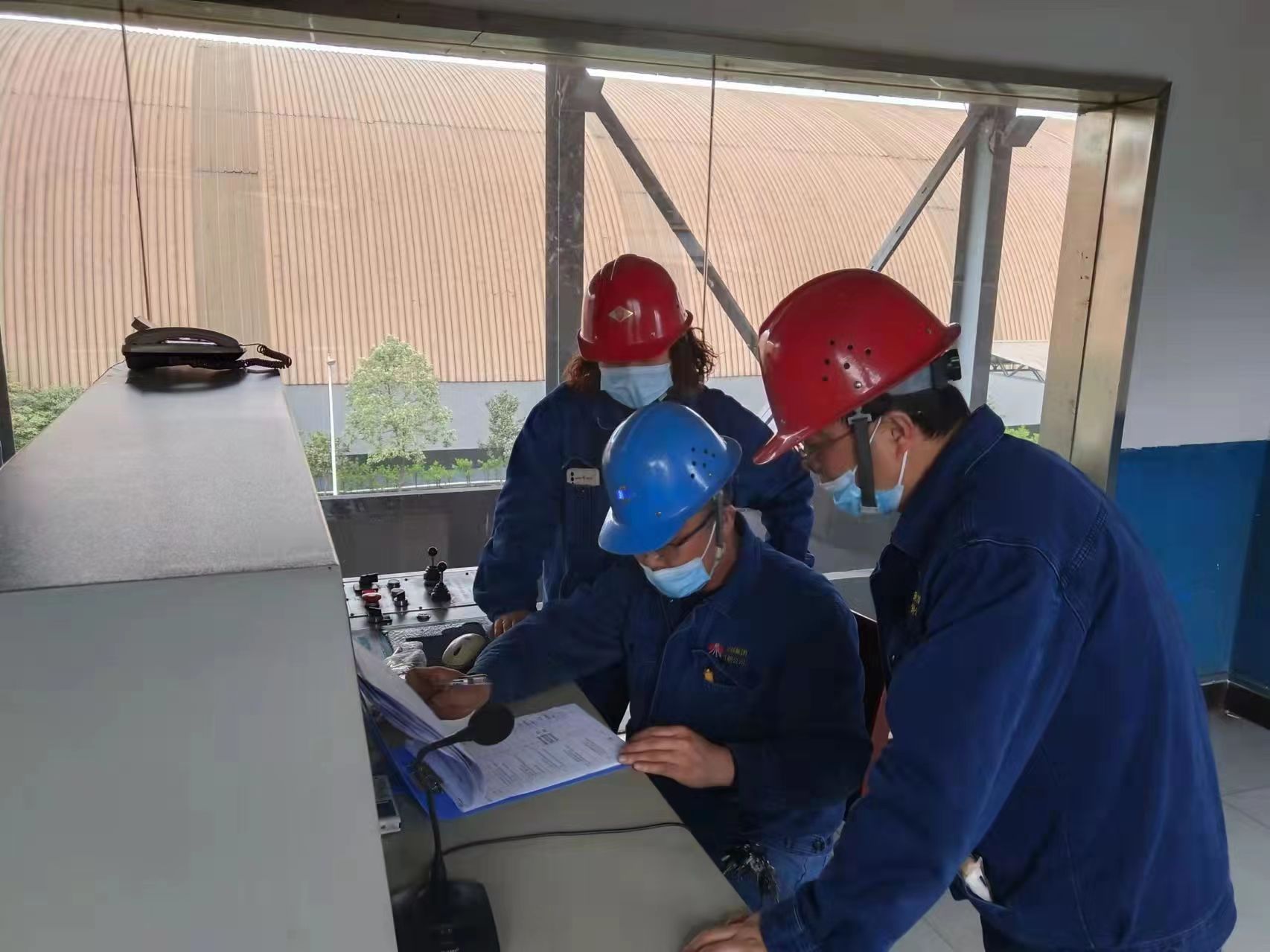 強(qiáng)化安全管理 筑牢安全防線 強(qiáng)化安全管理 筑牢安全防線