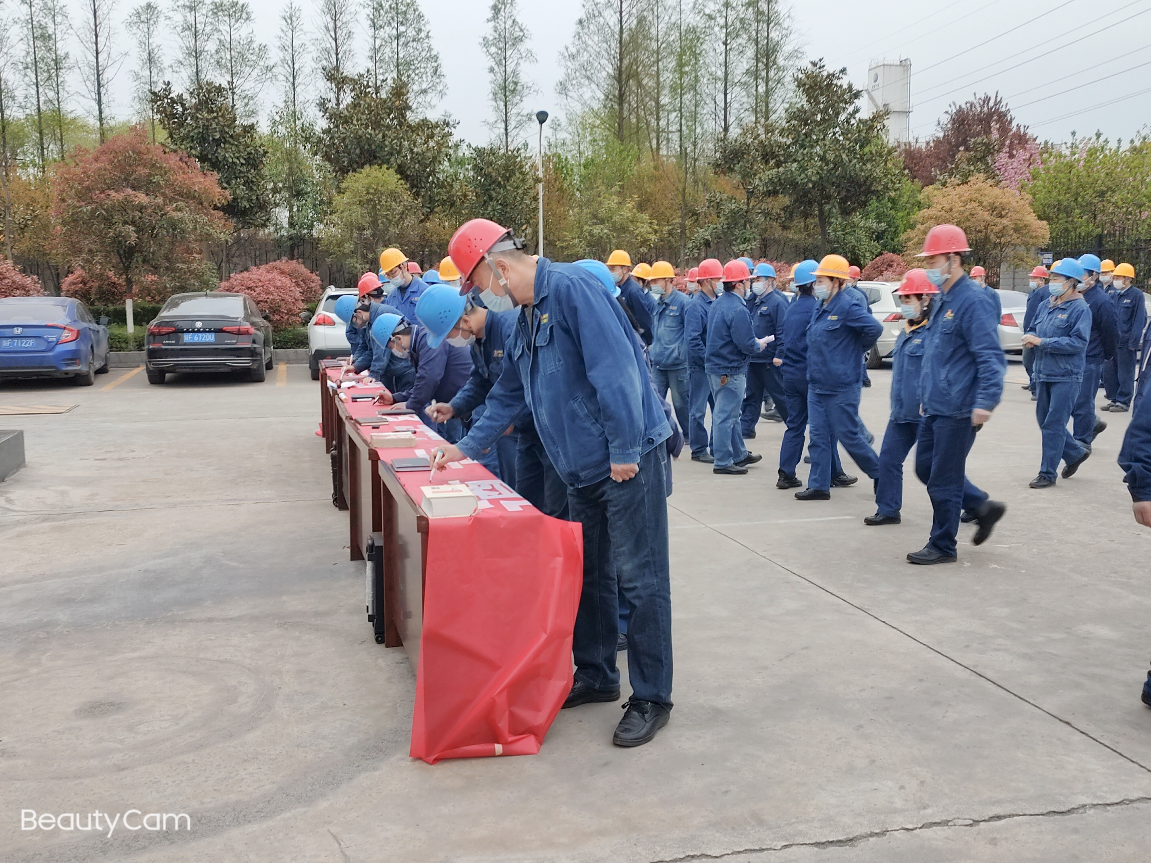 ���Ĳ������¡�׌��ȫ���б��C