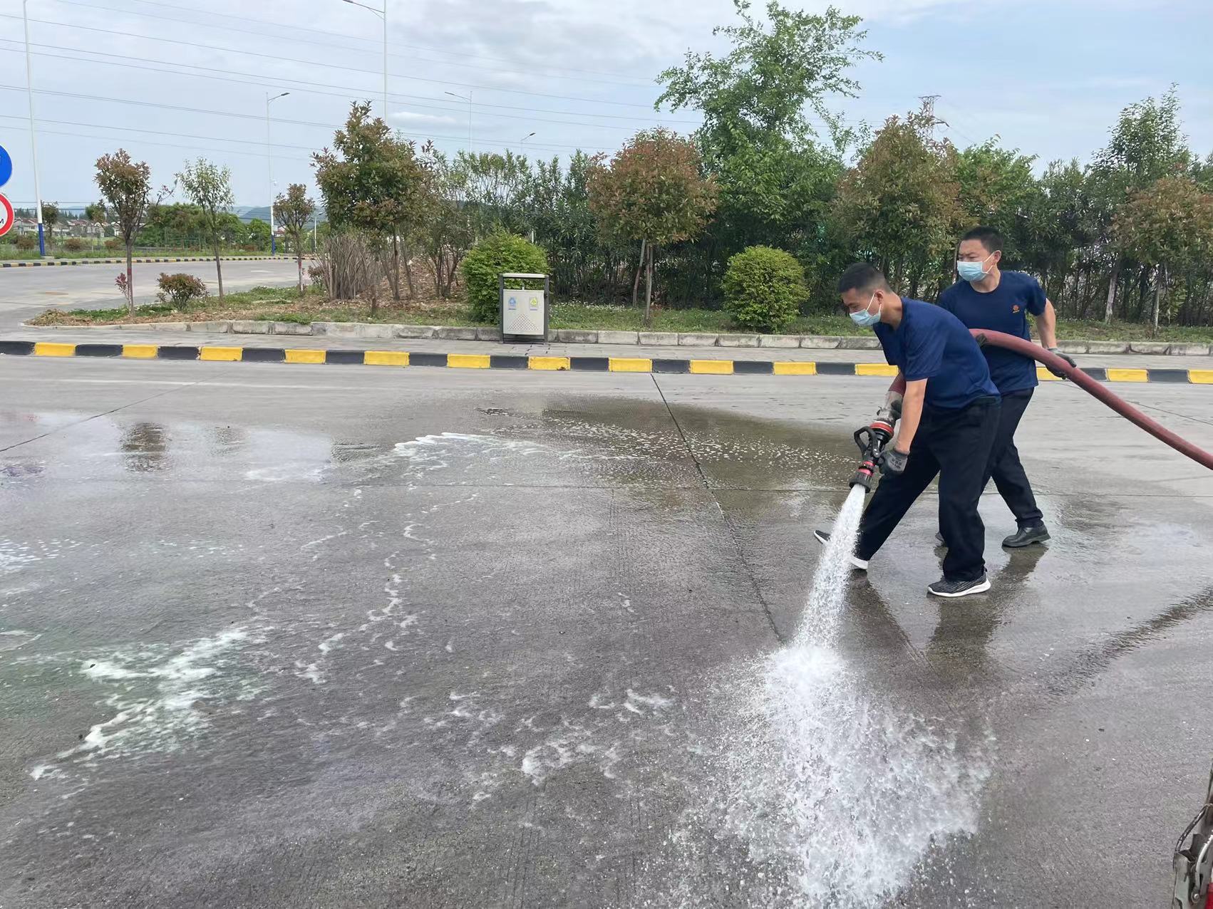 ů�ˣ��S�^һ܇�v�ȷ�����˾�������Ѳ��;�Ў�æ����