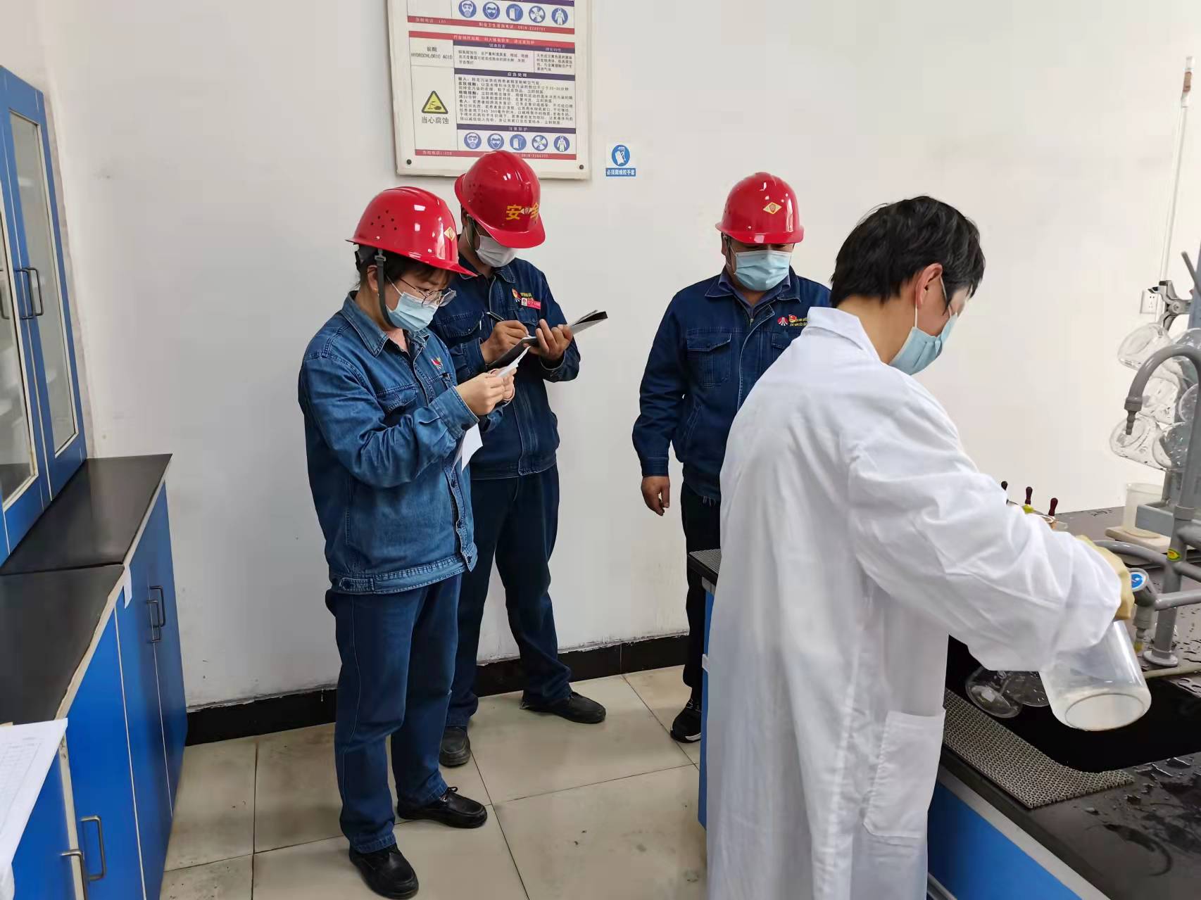 突出“三個(gè)創(chuàng)新”服務(wù)“應(yīng)急管理月” 突出“三個(gè)創(chuàng)新”服務(wù)“應(yīng)急管理月”