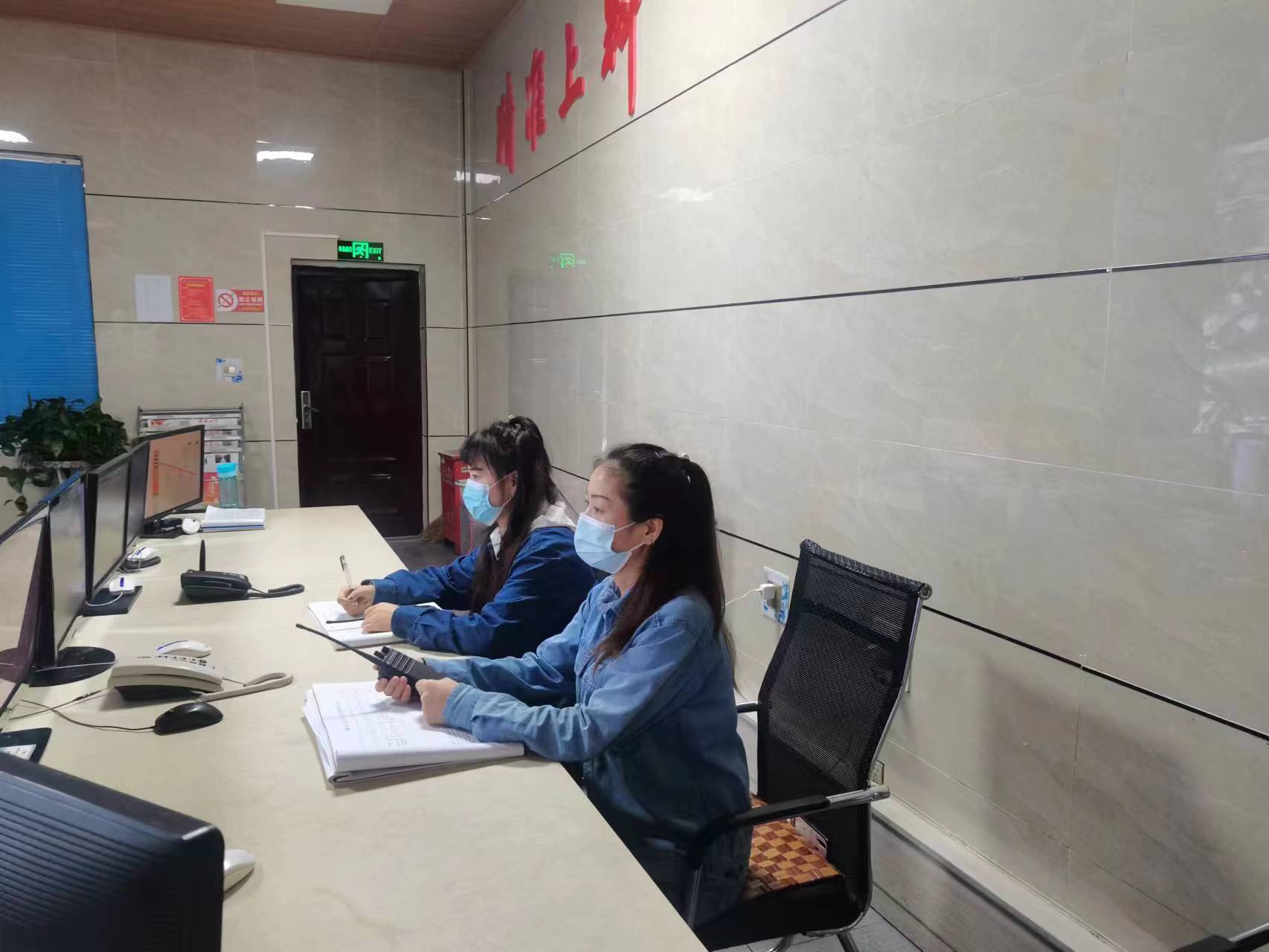 崗亭“拍了拍”你的青春 崗亭“拍了拍”你的青春