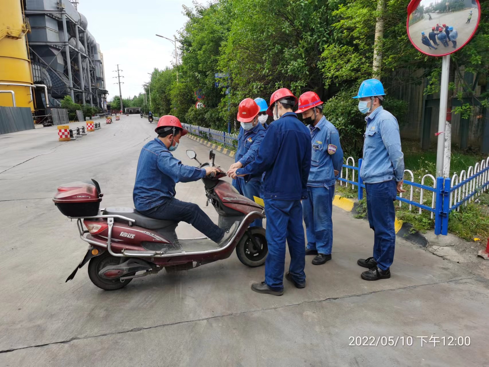 摩托車駕駛者，請你騎車悠著點