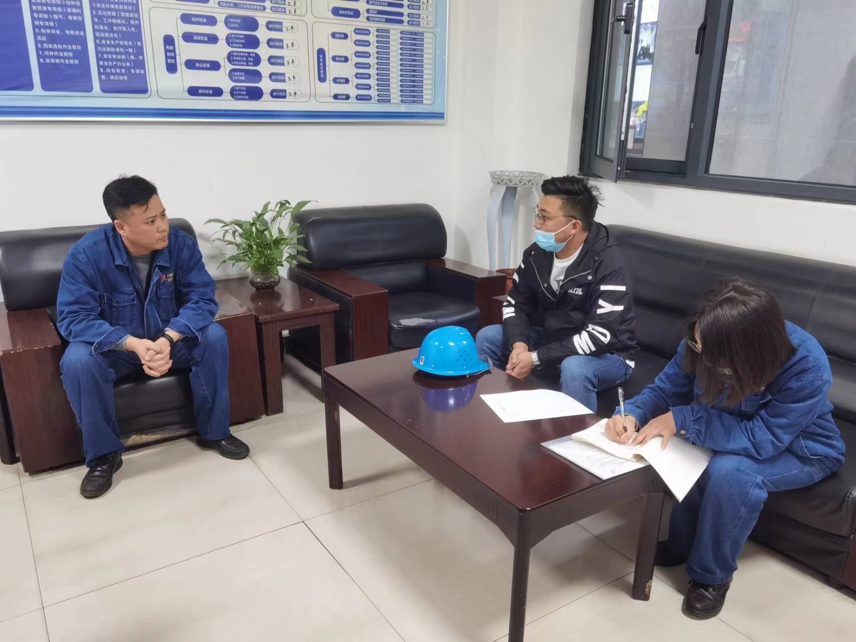 以心交心解難題,助推信訪變“信任” 以心交心解難題,助推信訪變“信任”