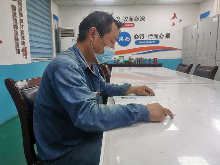 多姿多彩 他們是最美軋鋼戰士 多姿多彩 他們是最美軋鋼戰士