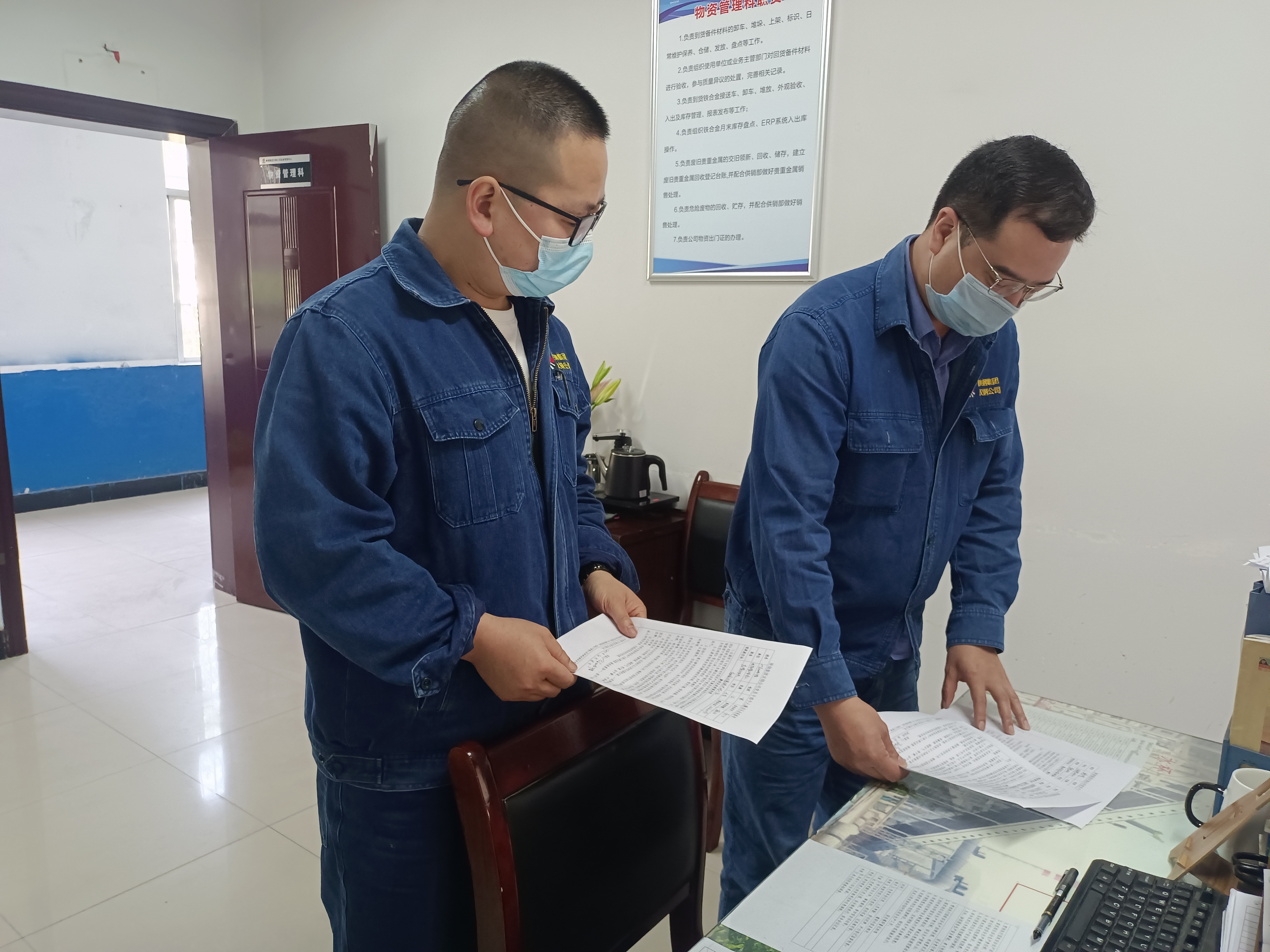 ����ɫ���������Q�o��ǰ�����y