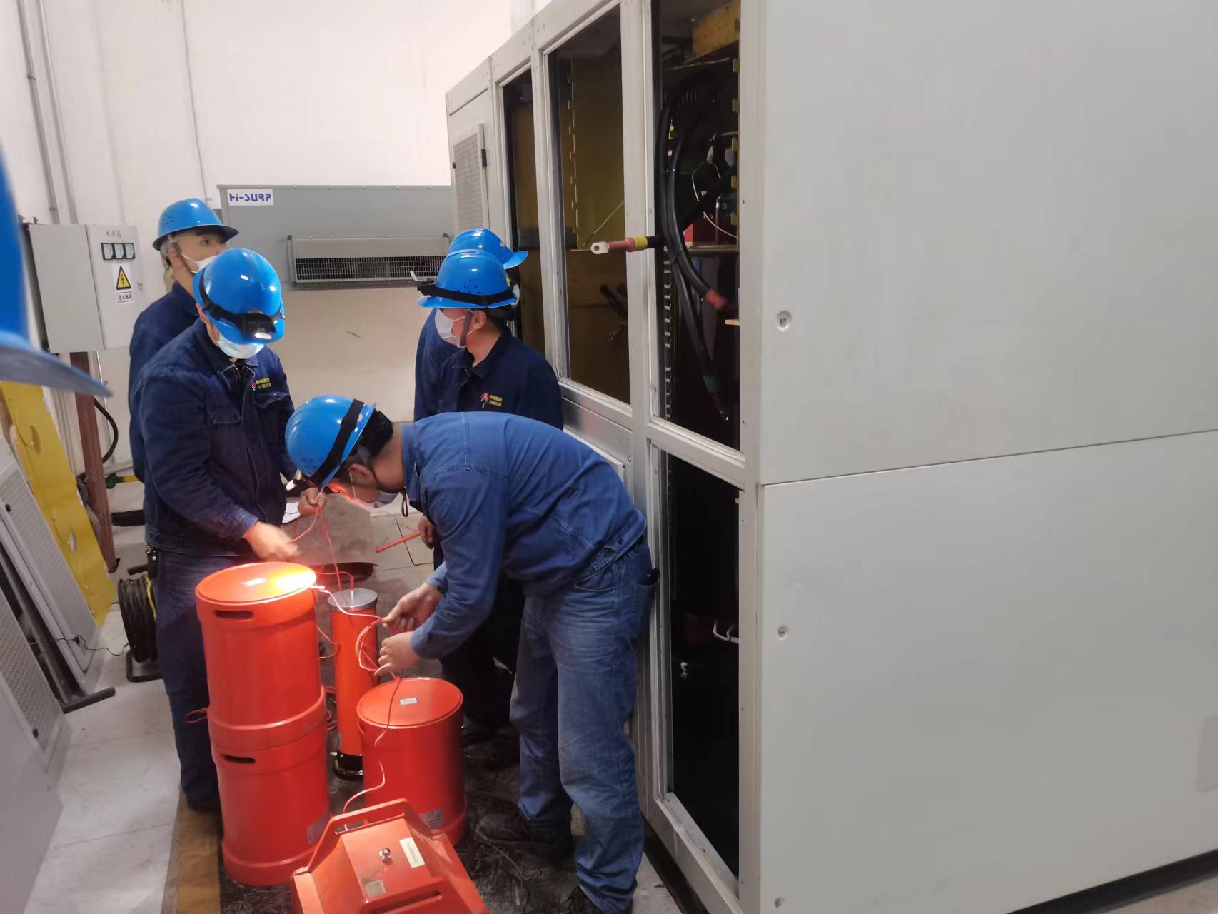 只見你的背影,不見你的面龐 只見你的背影,不見你的面龐