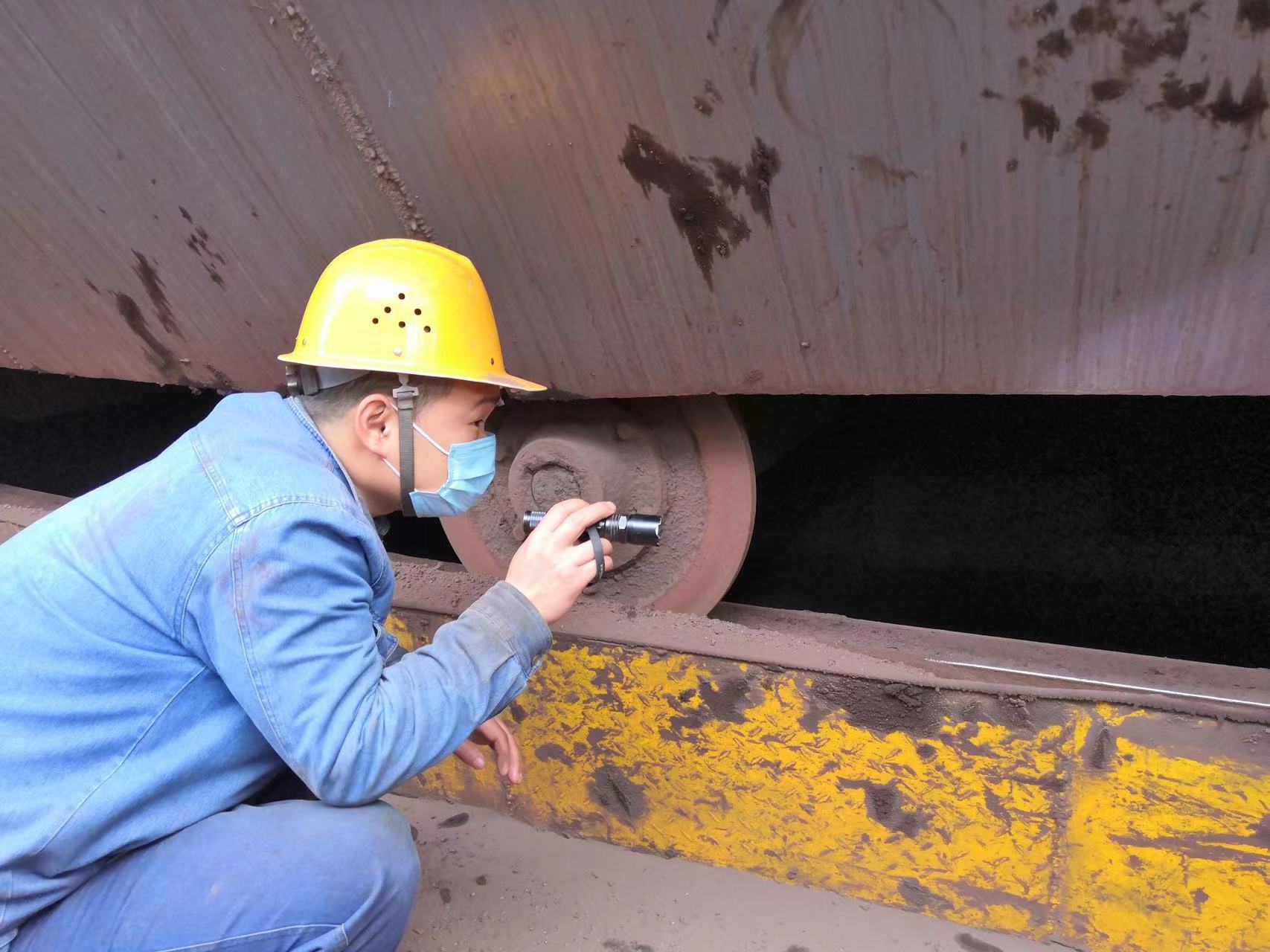 以奮斗之勢(shì)展最美之姿 以奮斗之勢(shì)展最美之姿