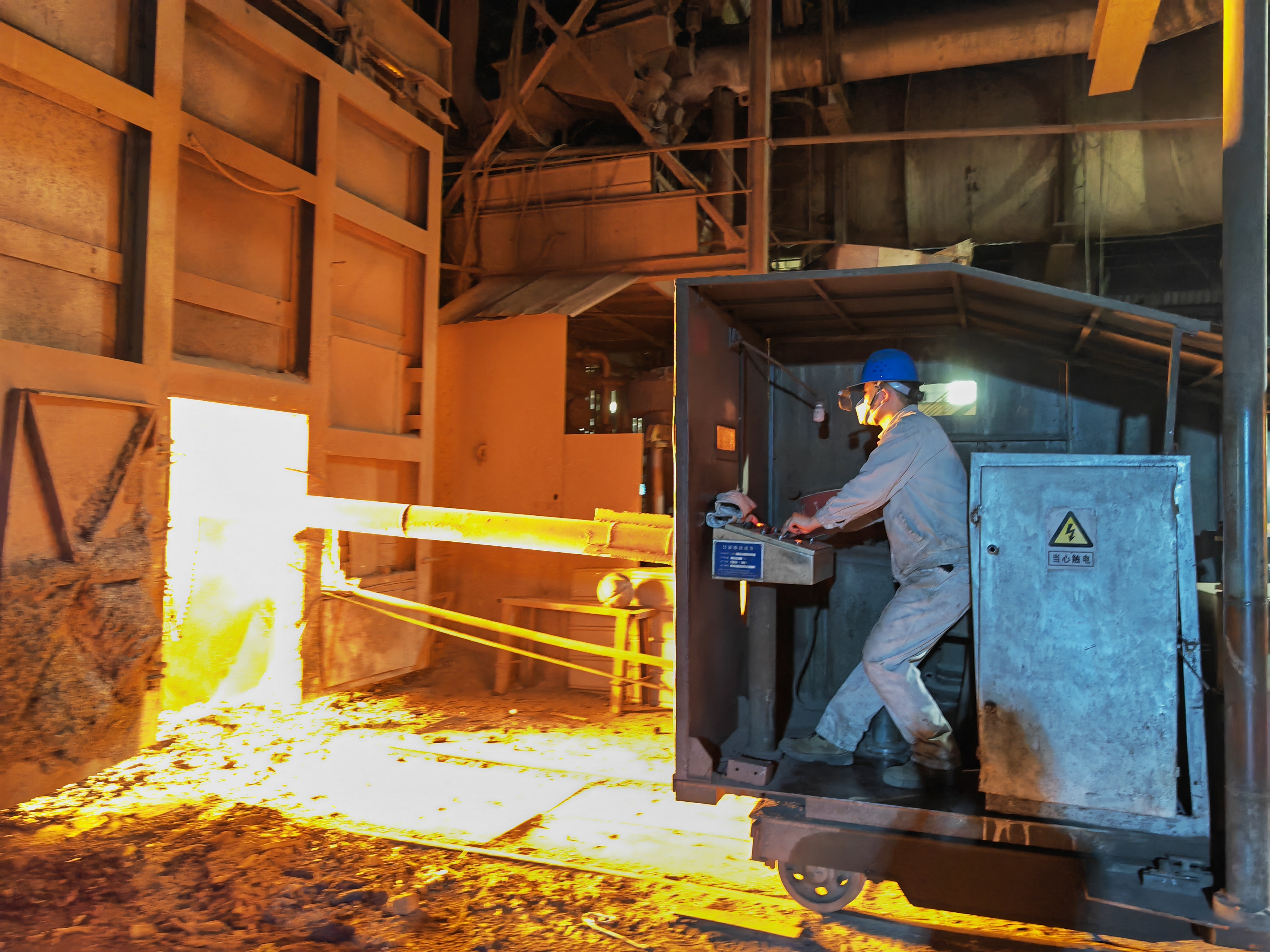 誰說站在光里的才算英雄,他們也是! 誰說站在光里的才算英雄,他們也是!