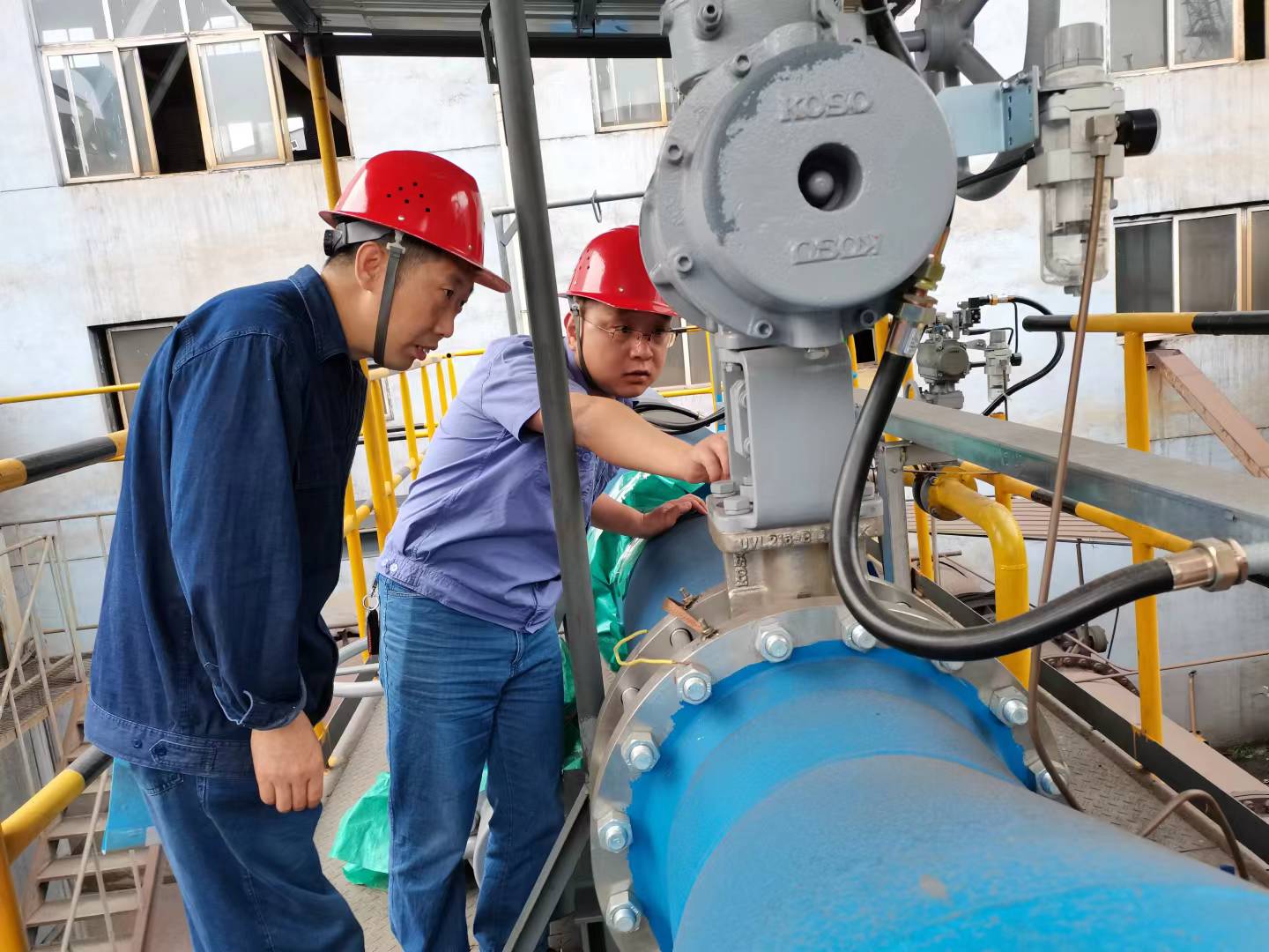 腳踏實(shí)地勇攀高峰,勤懇實(shí)干創(chuàng)新奉獻(xiàn) 腳踏實(shí)地勇攀高峰,勤懇實(shí)干創(chuàng)新奉獻(xiàn)