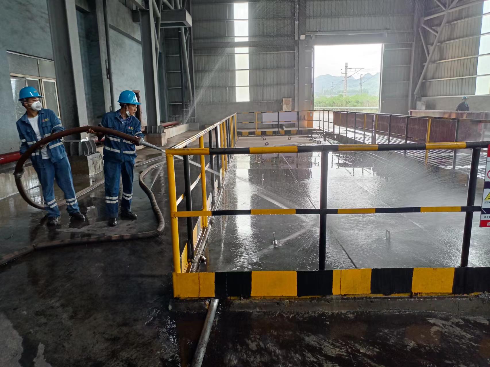 酷暑下的小分隊 酷暑下的小分隊