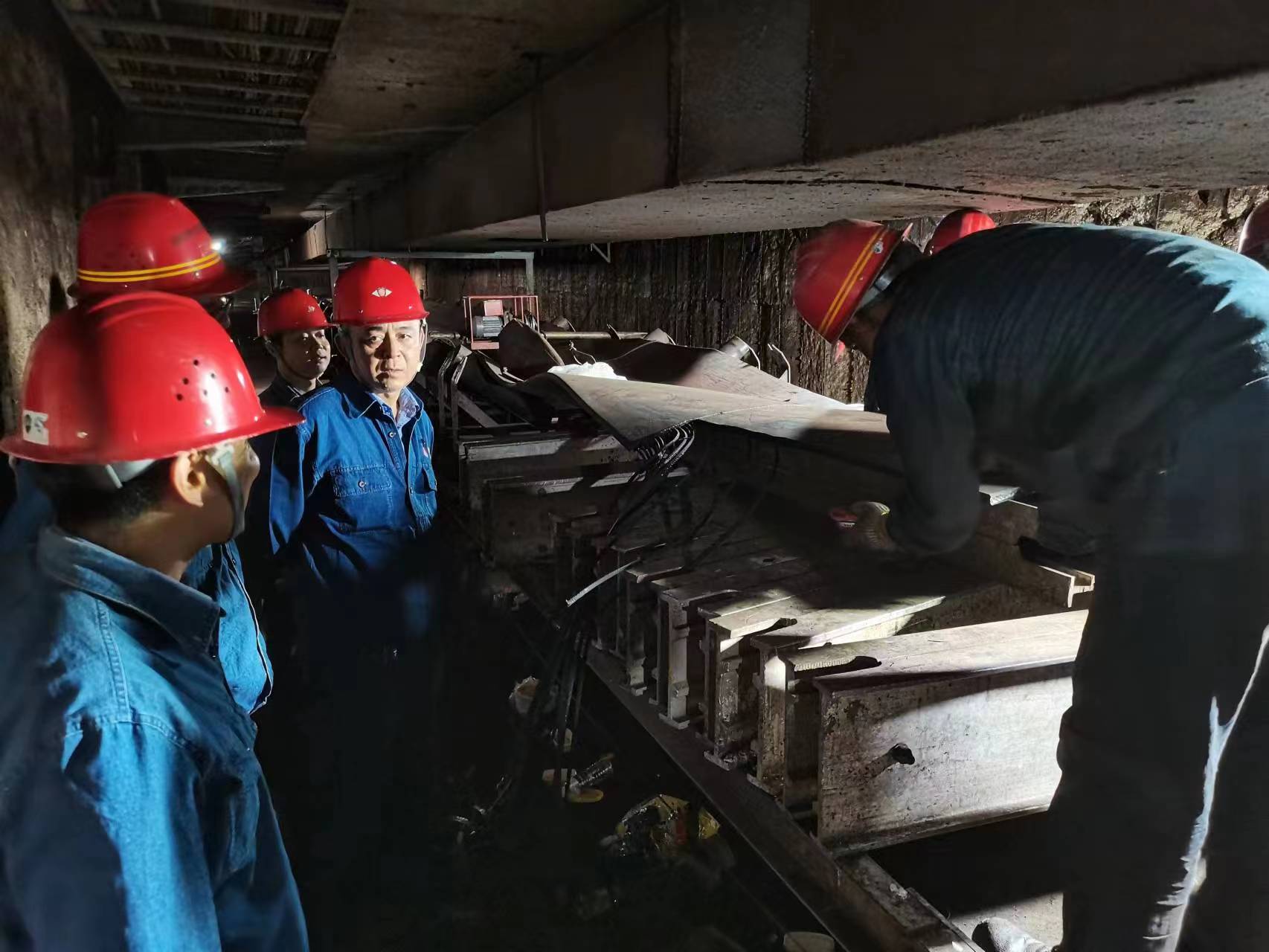 打好“管理牌”，念活“降本經”