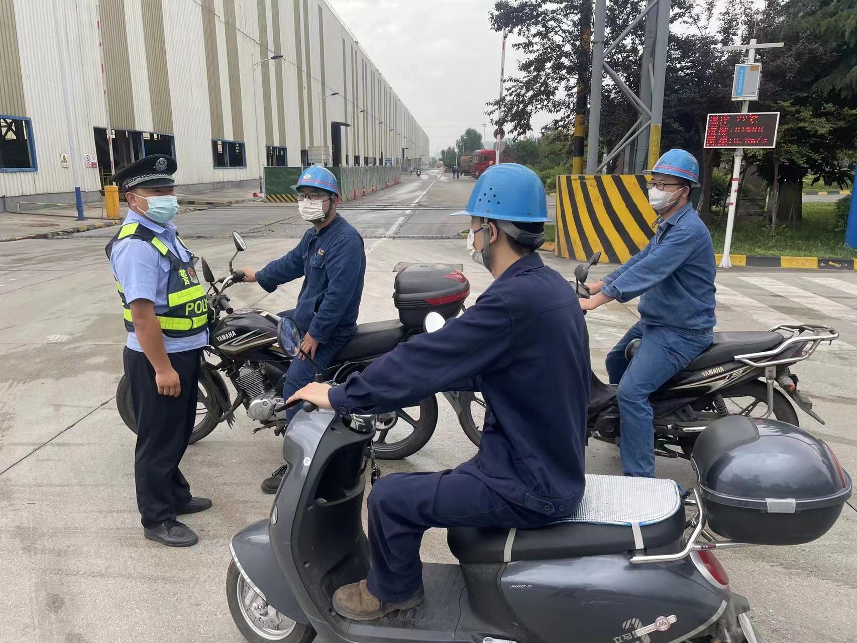 戰高溫 斗酷暑 保衛戰士無懼 “烤”驗 戰高溫 斗酷暑 保衛戰士無懼 “烤”驗