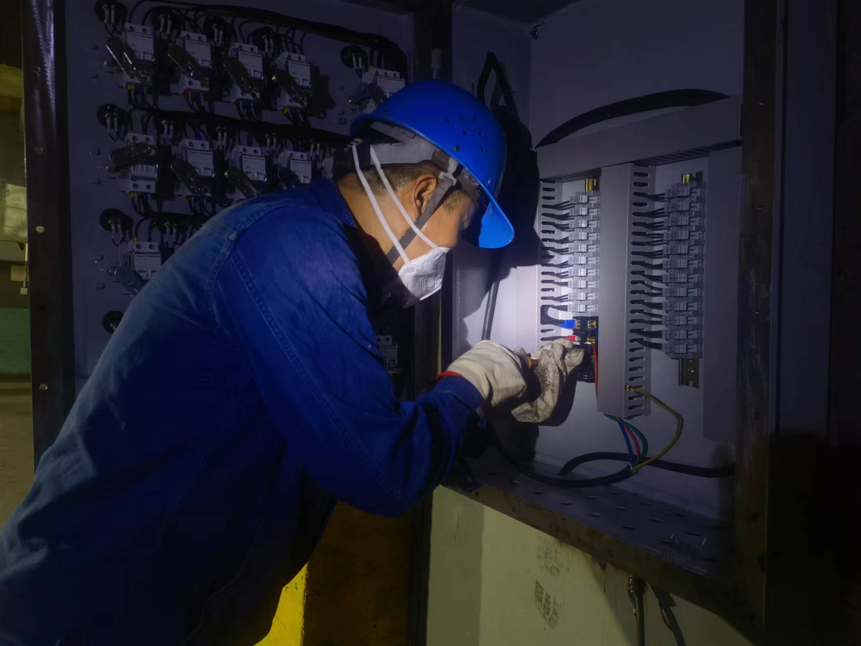 育人才 凝合力 “精準施策”促安全