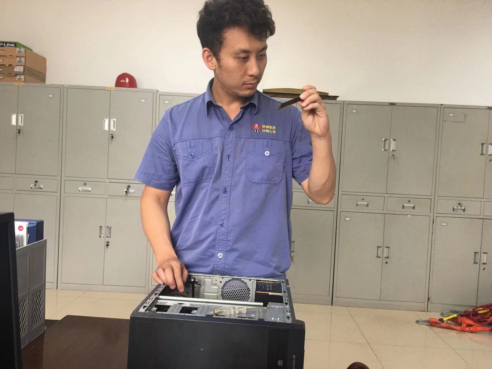 接地氣的電氣管理人!超贊 接地氣的電氣管理人!超贊