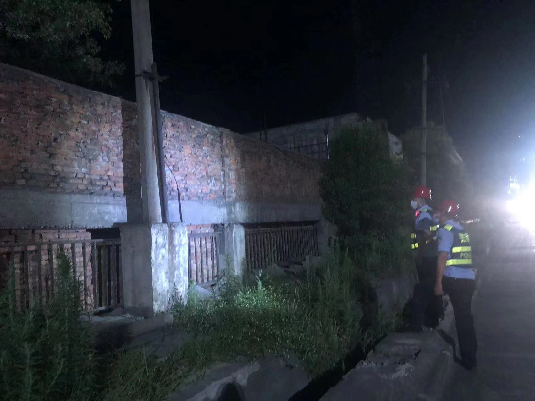 七月流火燃激情 一線堅(jiān)守戰(zhàn)高溫 七月流火燃激情 一線堅(jiān)守戰(zhàn)高溫