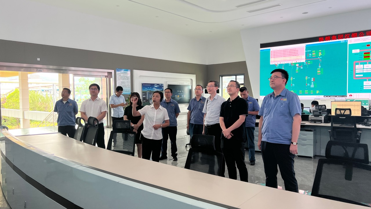 中國(guó)軍工協(xié)會(huì)副書(shū)記人選、陜西理工大學(xué)北京校友會(huì)秘書(shū)長(zhǎng)曲鵬一行到漢鋼公司調(diào)研