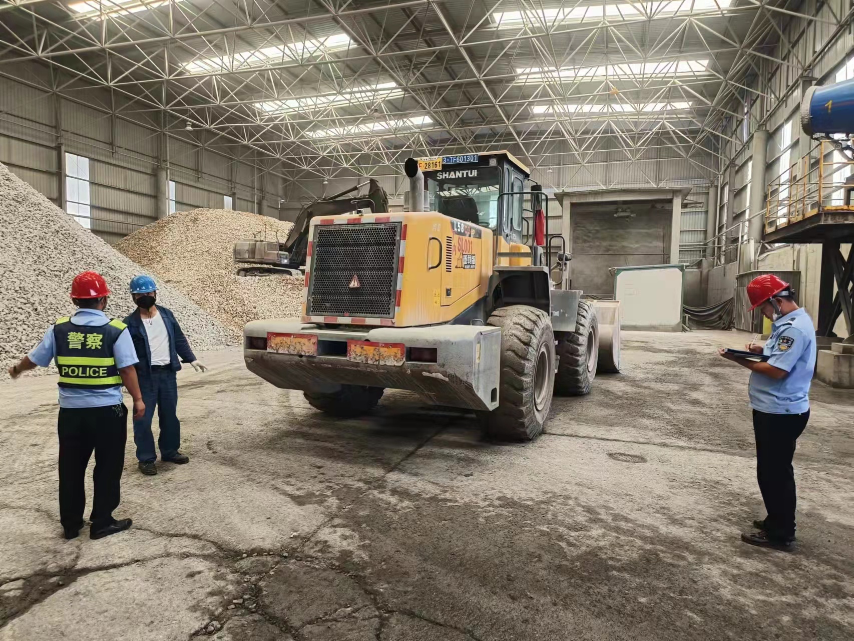 保衛(wèi)部開展非道路移動(dòng)機(jī)械專項(xiàng)檢查