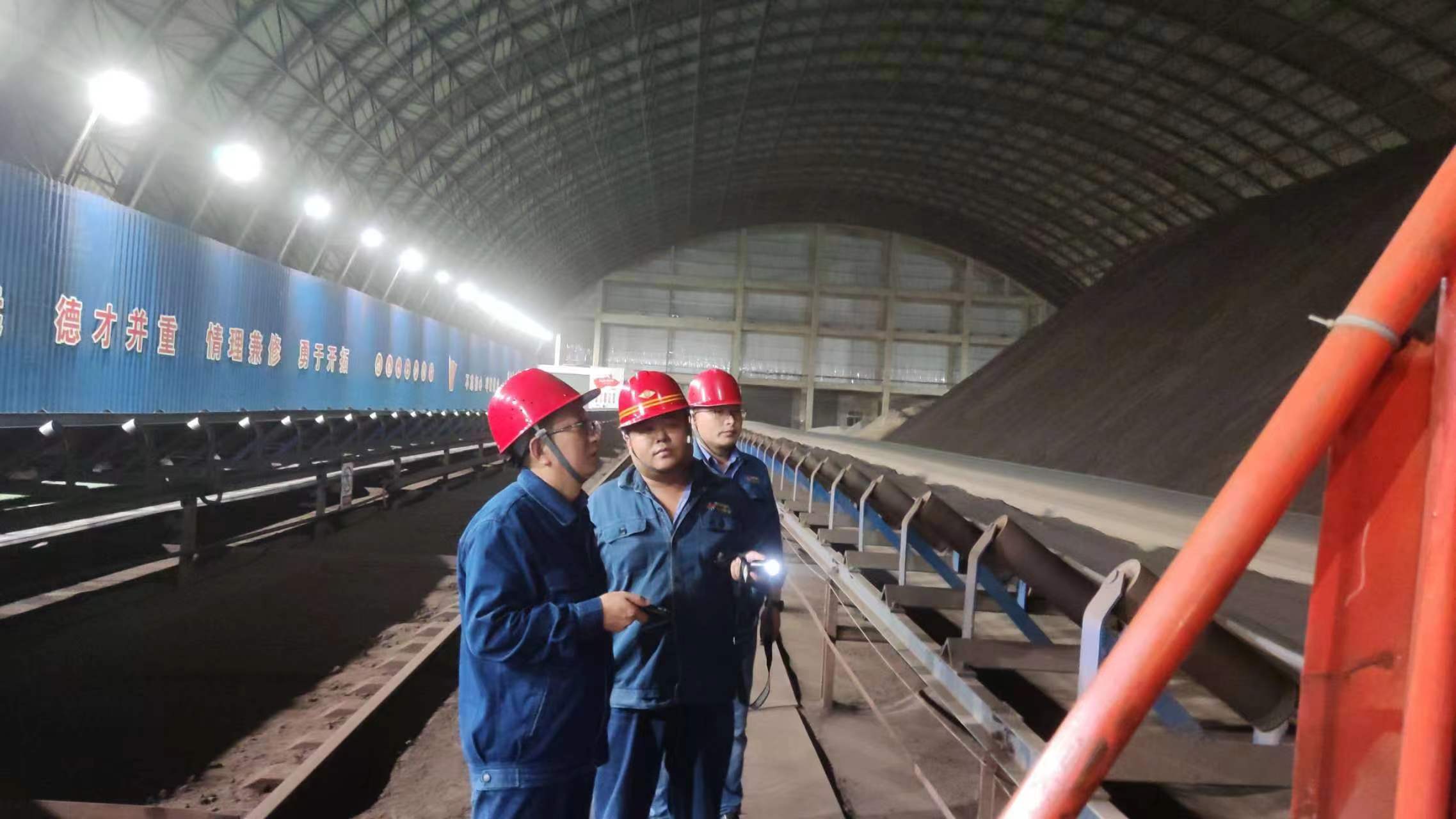 搭平臺(tái) 建機(jī)制 為人才培養(yǎng)“保駕護(hù)航” 搭平臺(tái) 建機(jī)制 為人才培養(yǎng)“保駕護(hù)航”