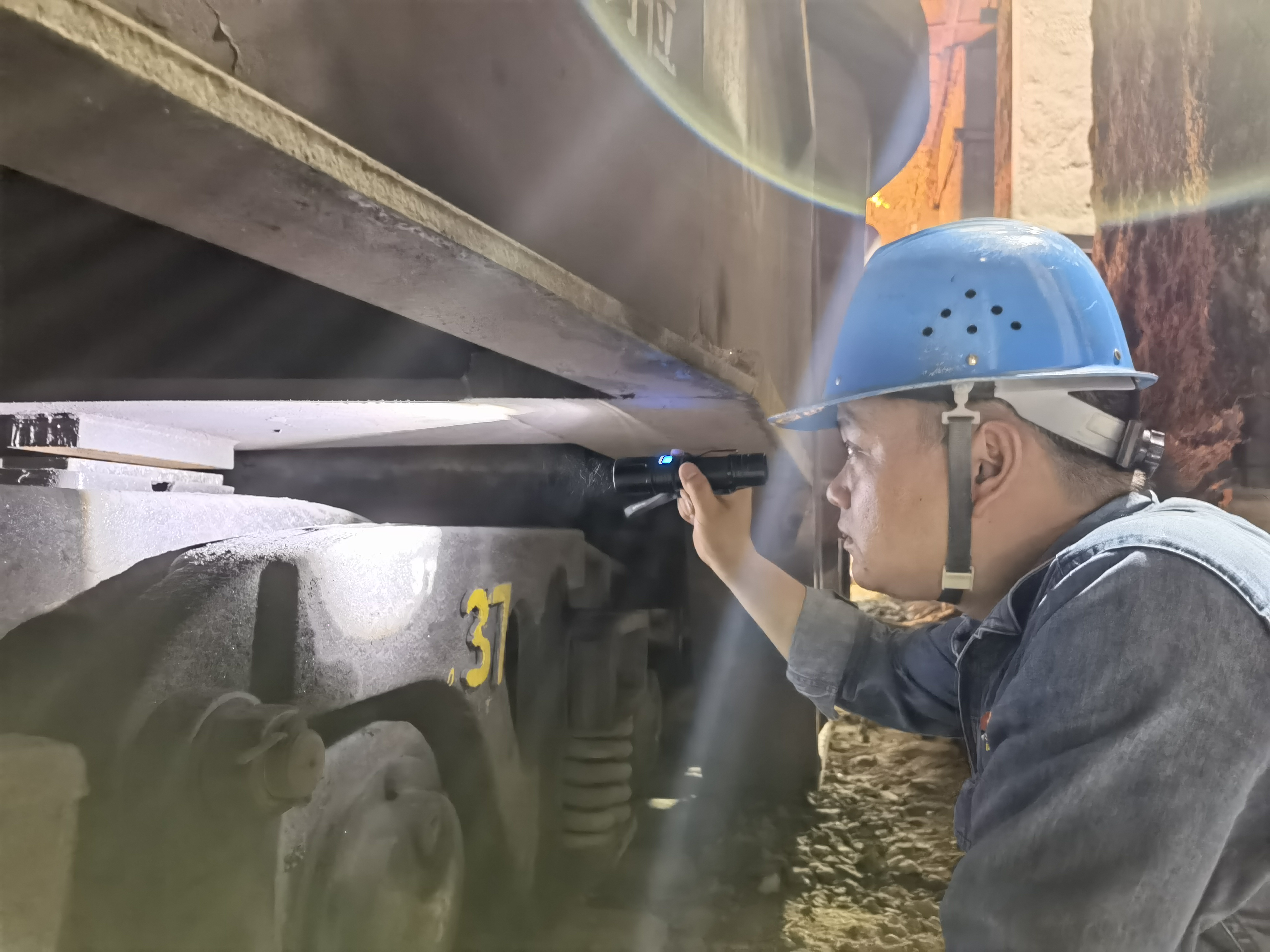 ��ҹ�Ђb���c����䓳��ǹ⡱