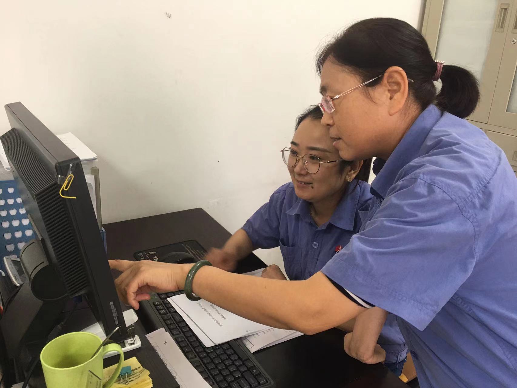 綜合管理戰線上的“女戰士” 綜合管理戰線上的“女戰士”