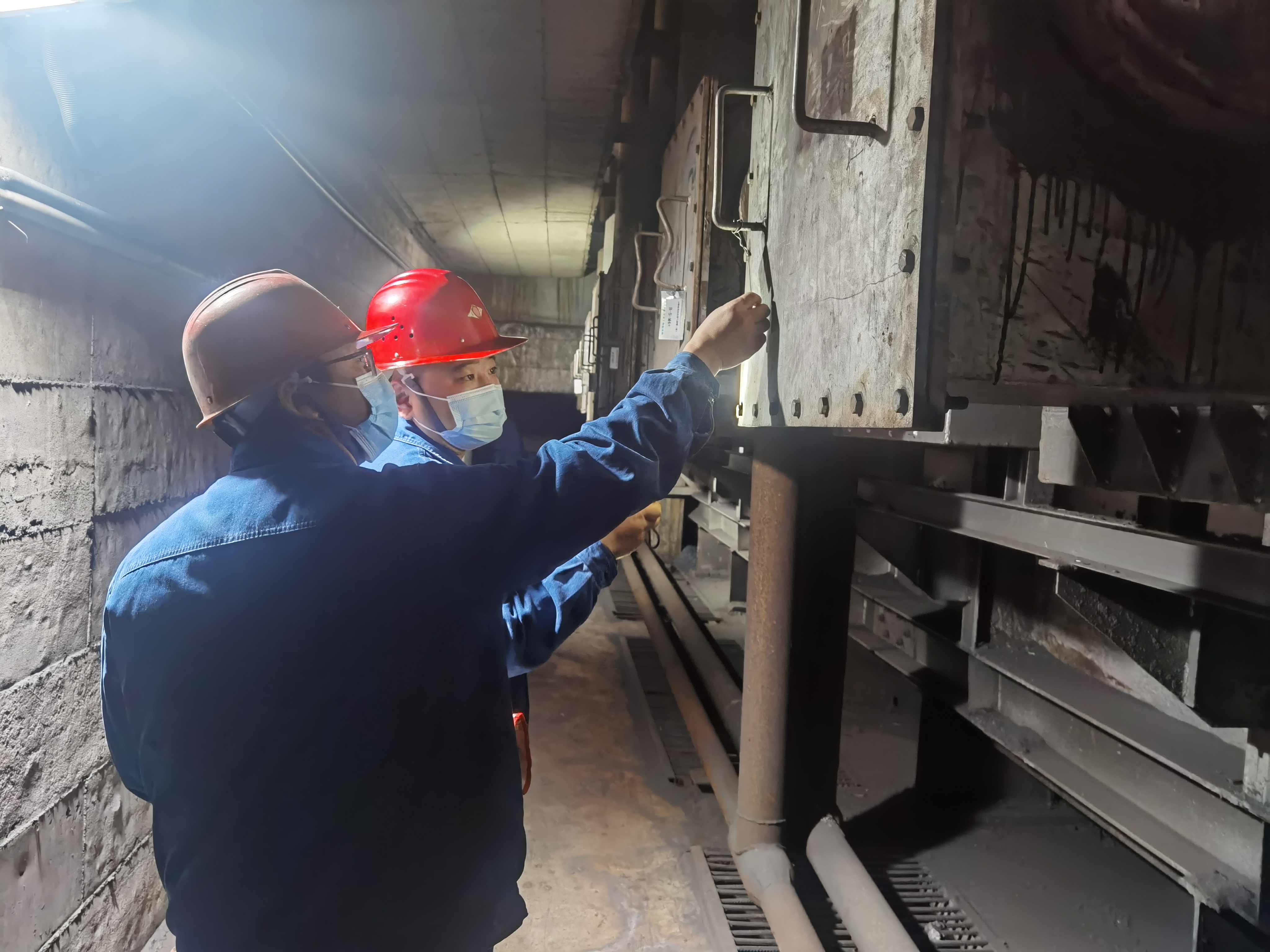 向標準看齊 軋鋼廠安全管理舊貌換新顏 向標準看齊 軋鋼廠安全管理舊貌換新顏