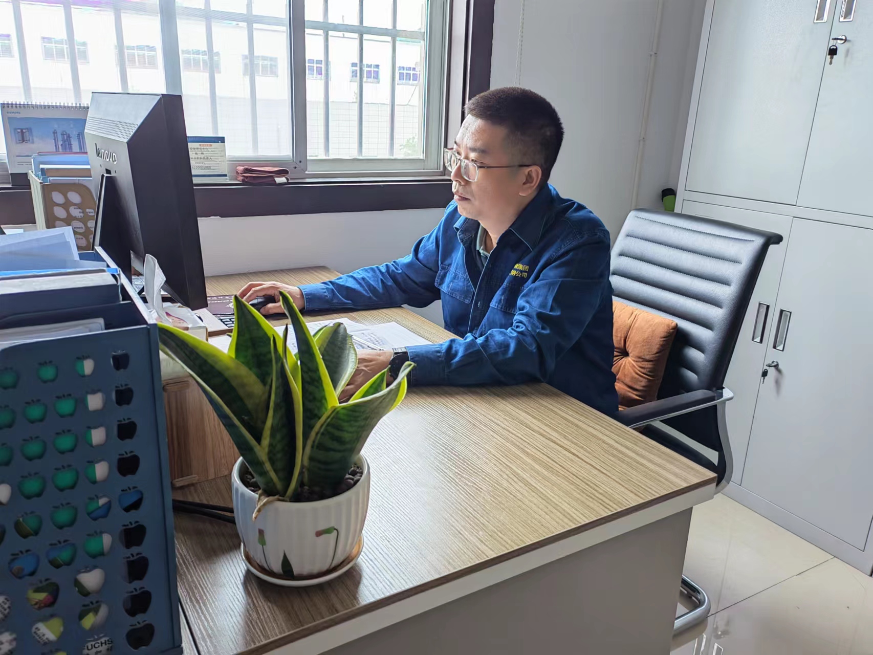 采購路上的追光者 采購路上的追光者