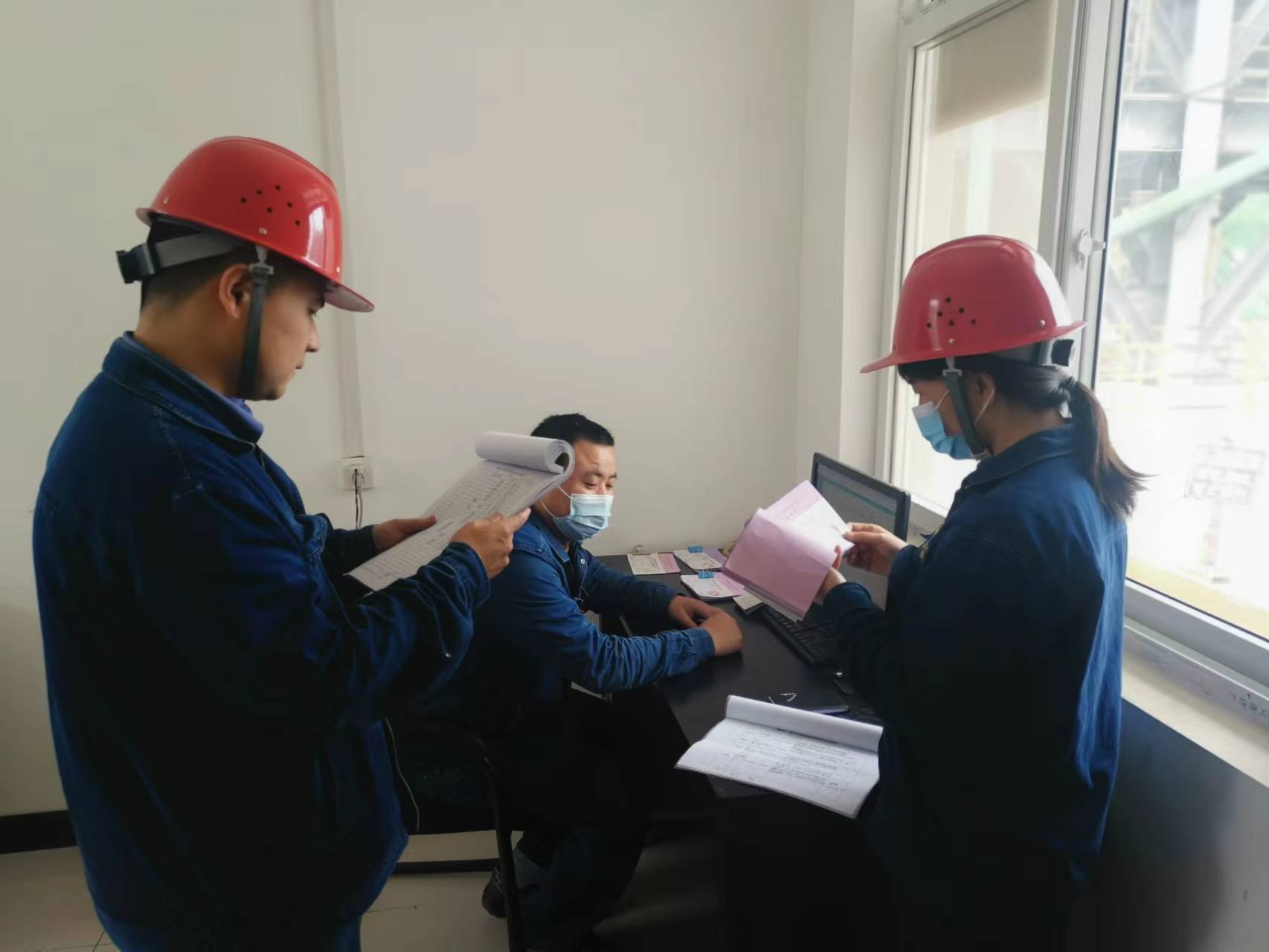 ͦ�M����һ���� ���ա����ڍ���