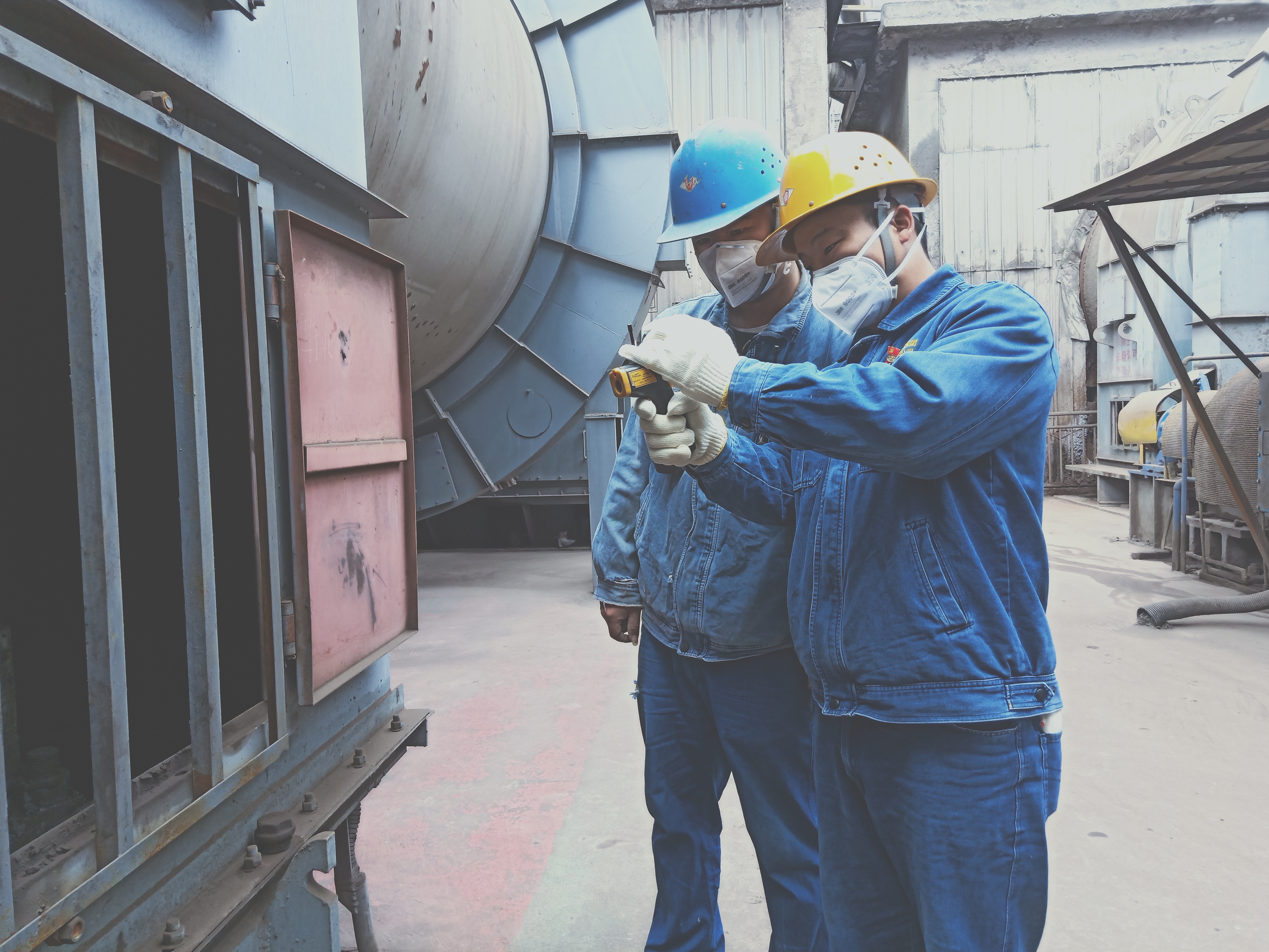 化身“多面手”,當好班組“護航人” 化身“多面手”,當好班組“護航人”