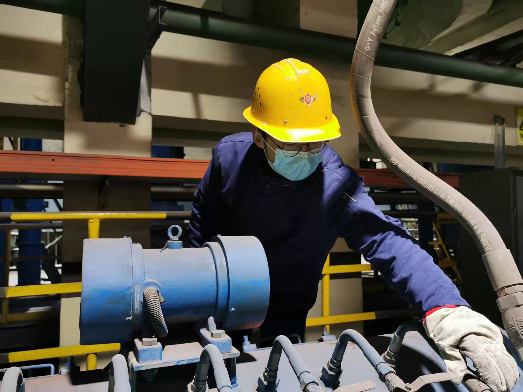 敢于“亮劍”,向違章說“不” 敢于“亮劍”,向違章說“不”